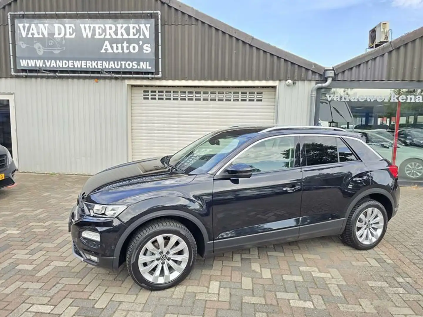Volkswagen T-Roc 1.5 TSI Sport AUTOMAAT Clima|Navi|Camera|Virtual|N Noir - 1