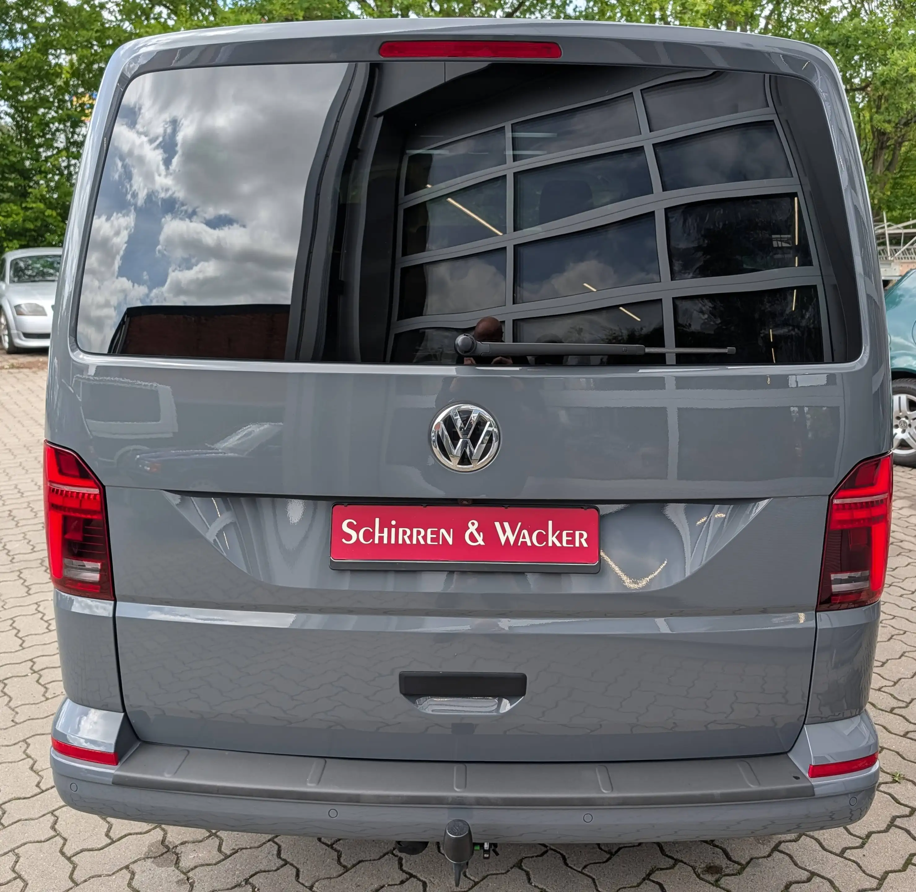 Volkswagen T6.1 Multivan Multivan Trendline | ACC | LED | Kamera | AHK | Navi | Sitzhzg | 7-Sitzer | 2 Drehsitze — photo 6