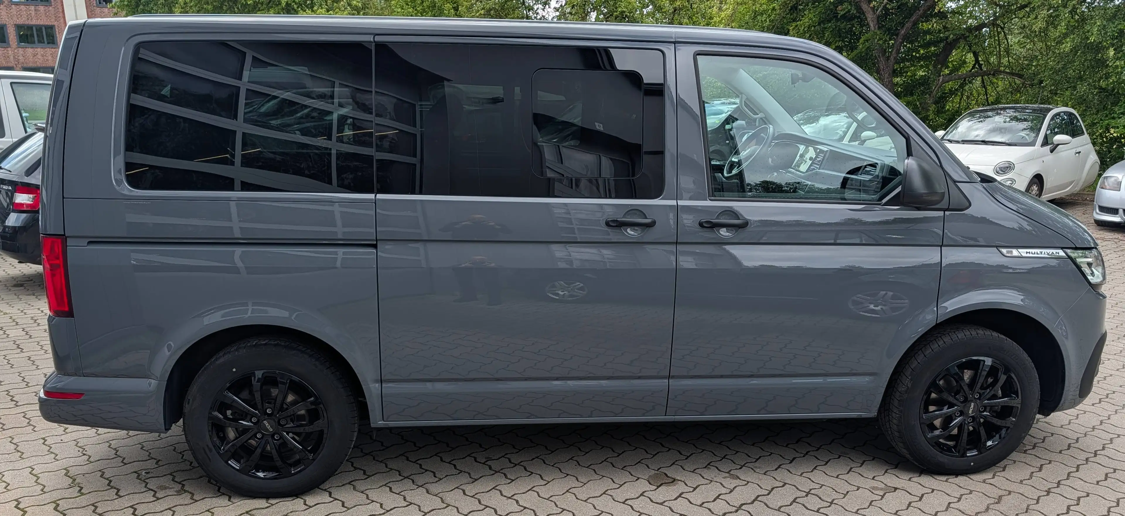 Volkswagen T6.1 Multivan Multivan Trendline | ACC | LED | Kamera | AHK | Navi | Sitzhzg | 7-Sitzer | 2 Drehsitze — photo 4