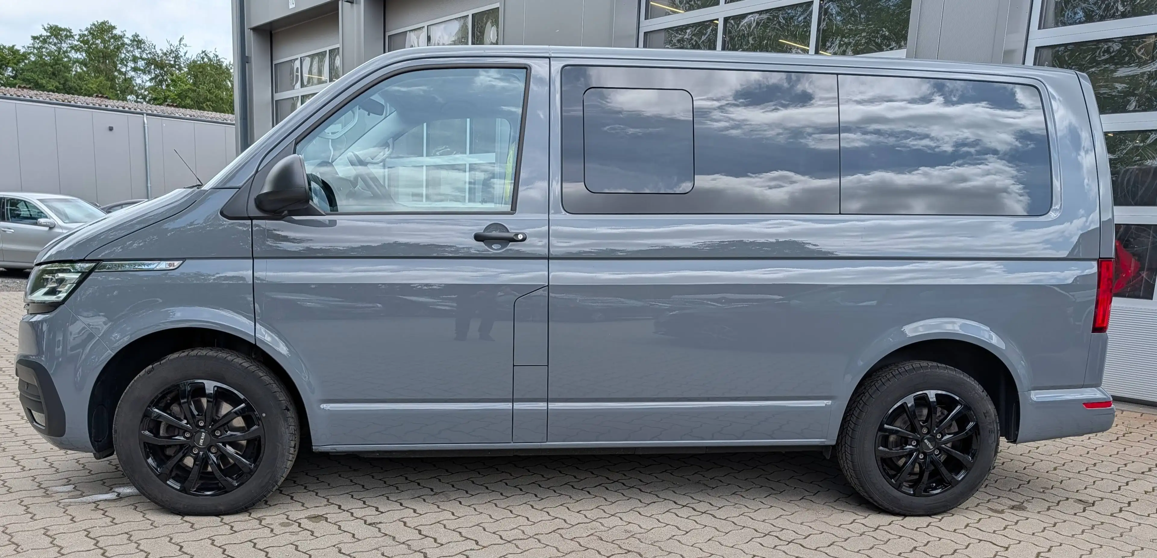 Volkswagen T6.1 Multivan Multivan Trendline | ACC | LED | Kamera | AHK | Navi | Sitzhzg | 7-Sitzer | 2 Drehsitze — photo 3