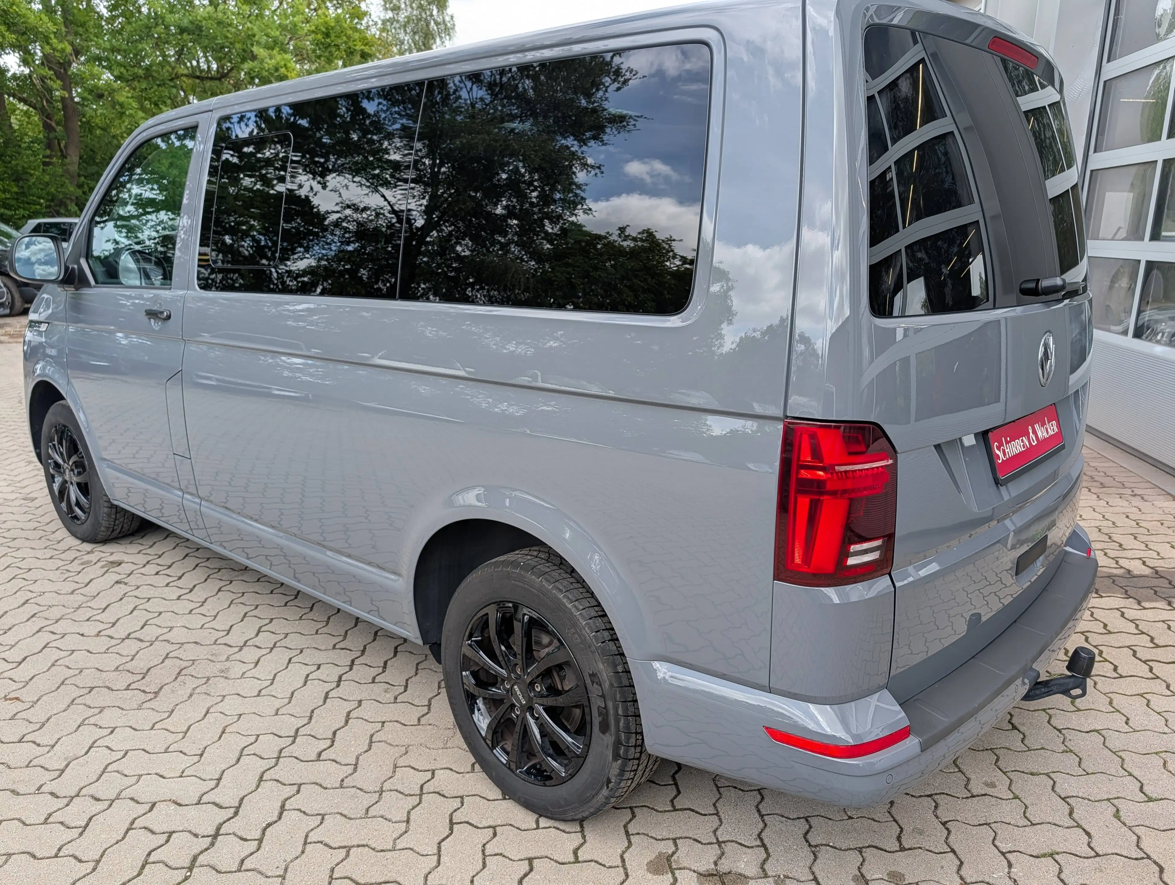 Volkswagen T6.1 Multivan Multivan Trendline | ACC | LED | Kamera | AHK | Navi | Sitzhzg | 7-Sitzer | 2 Drehsitze — photo 5