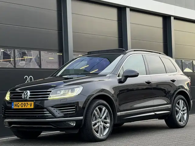 Volkswagen Touareg 3.0 TDI R-Line Pano Camera Euro-6