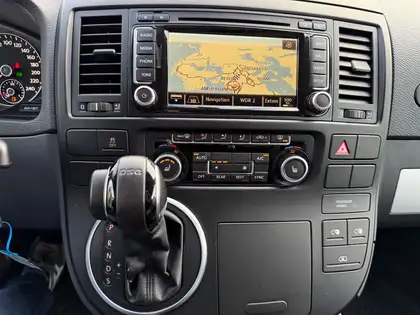 Annonce voiture d'occasion Volkswagen T5 Multivan - CARADIZE