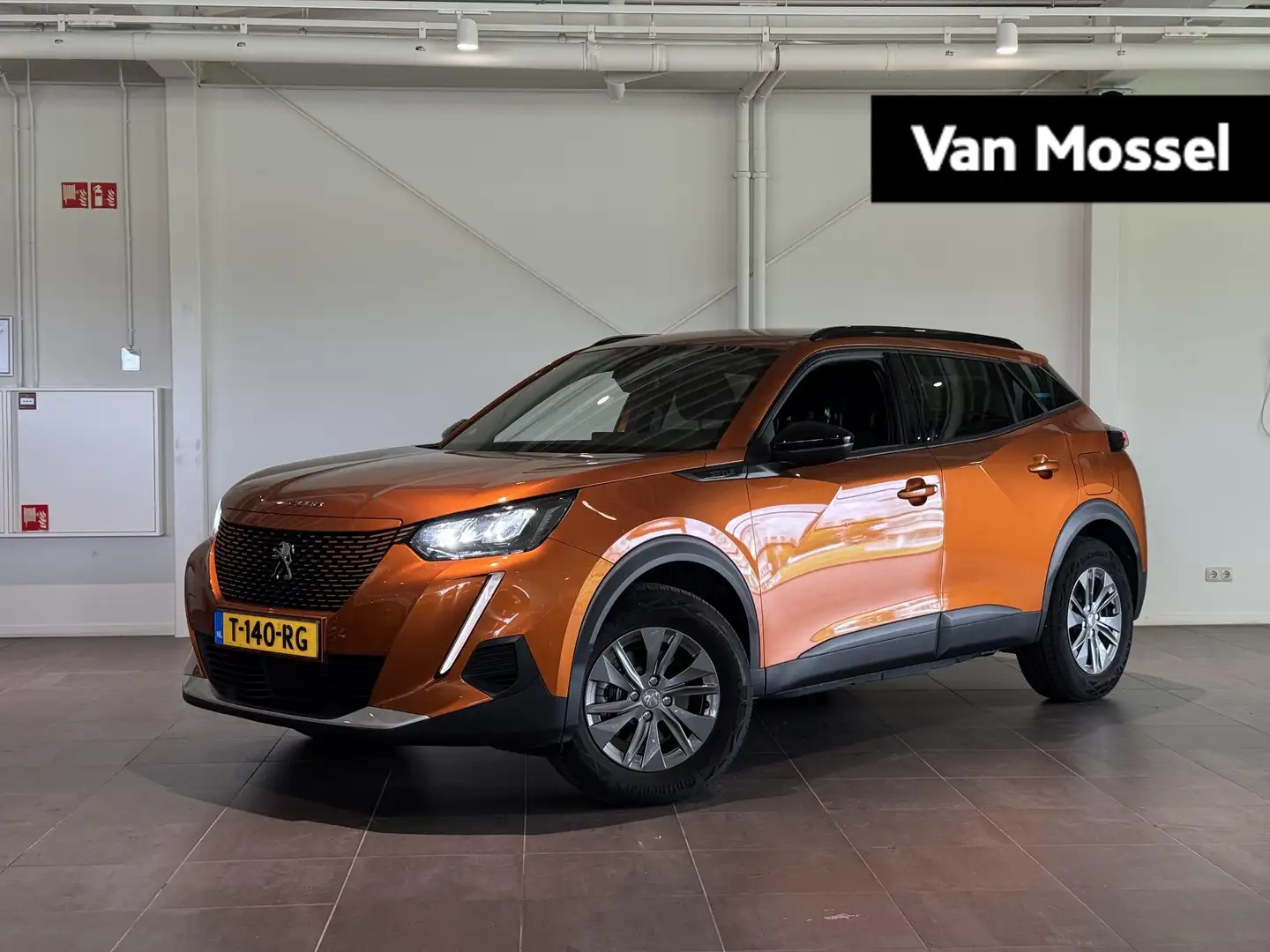 Peugeot e-2008 EV Style 50 kWh | Camera | Navigatie | Climate con Oranje - 1