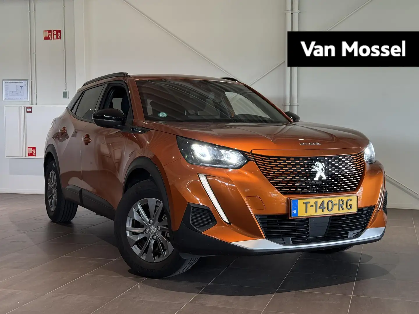 Peugeot e-2008 EV Style 50 kWh | Camera | Navigatie | Climate con Naranja - 1