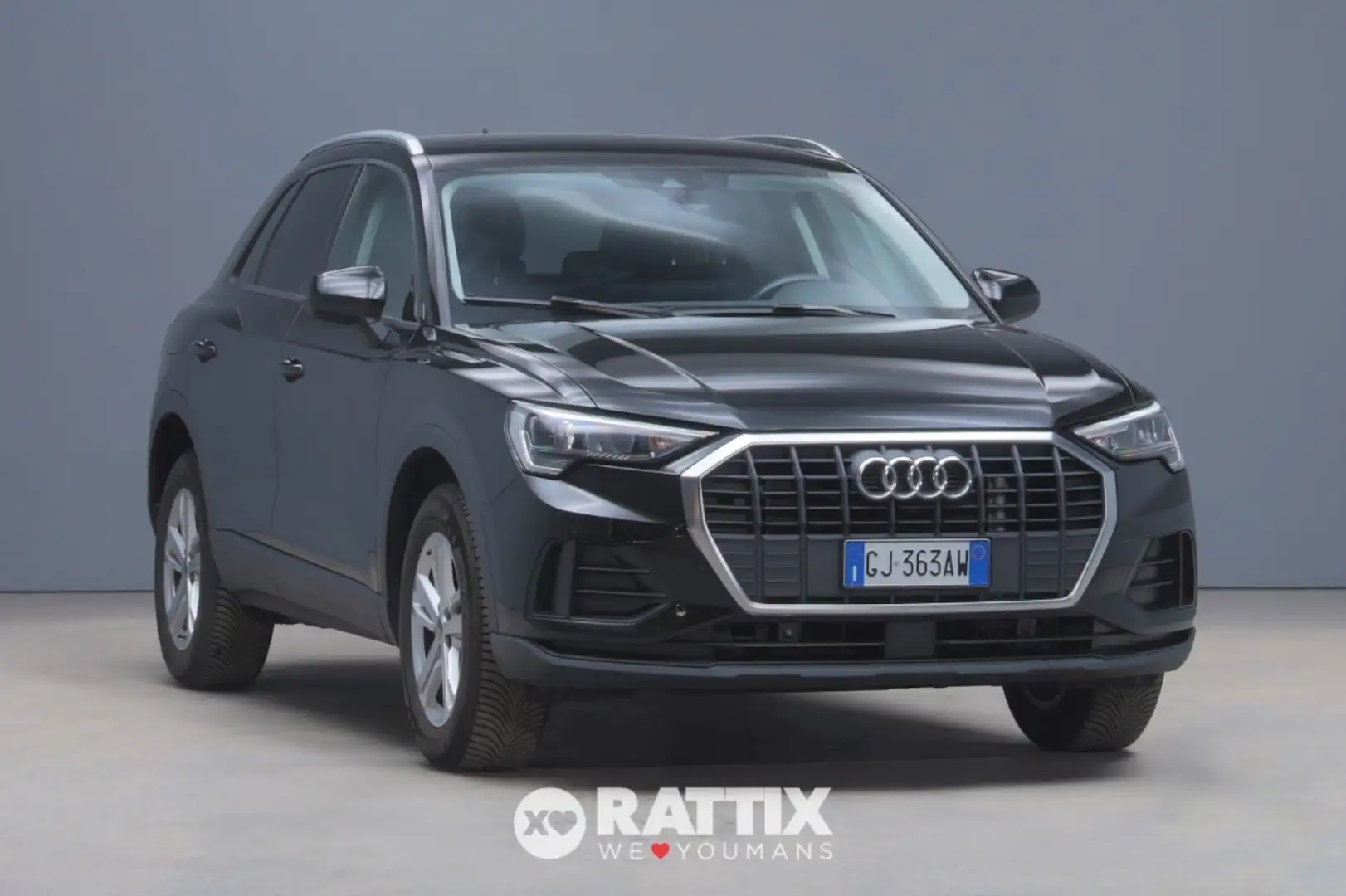 Audi Q3 45 1.4 TFSI PHEV 245CV Business S-tronic Zwart - 1