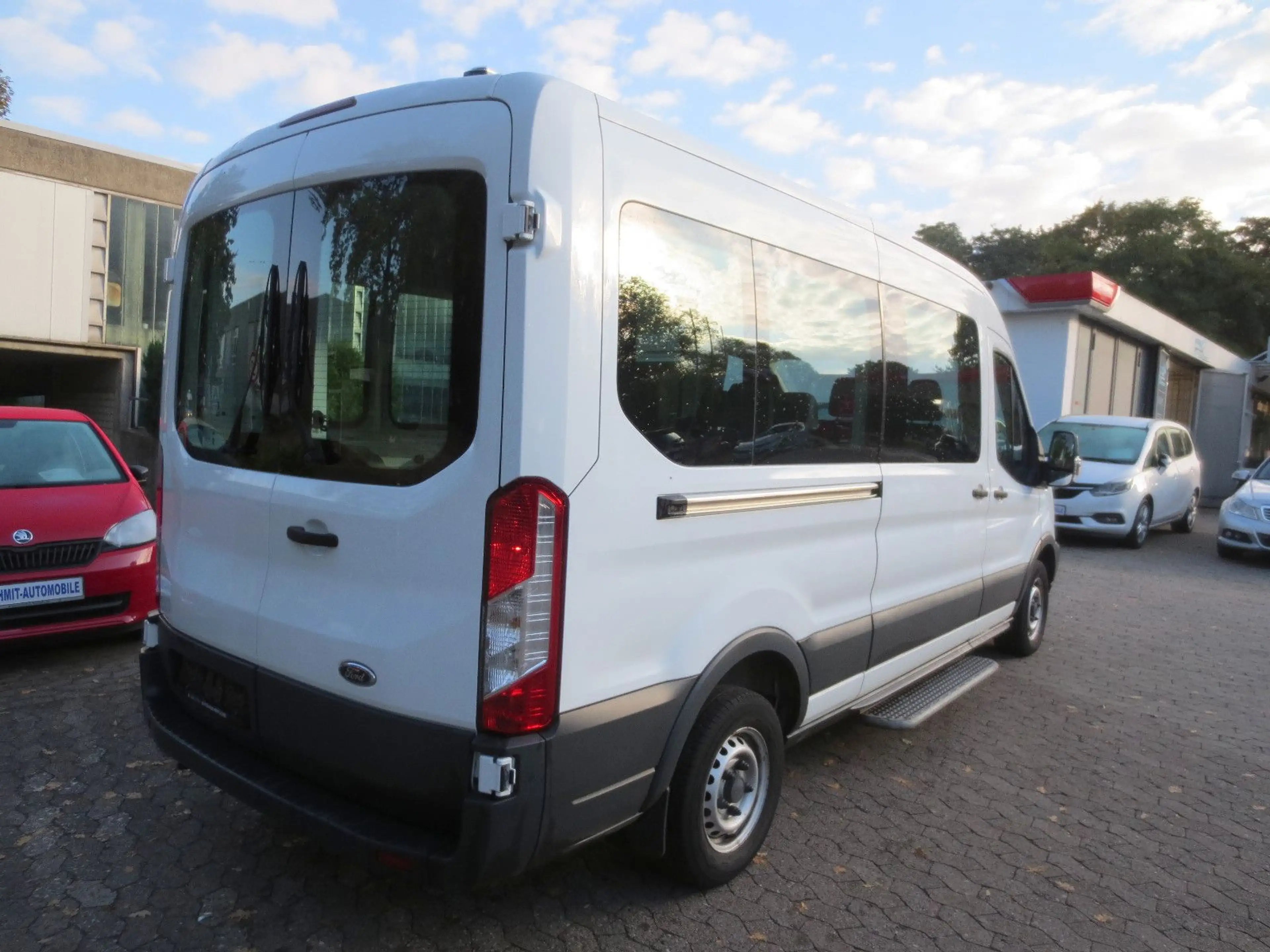 Ford Transit Kombi 310 L3 H2 Klima/9-Sitzer/1.Hd — photo 4