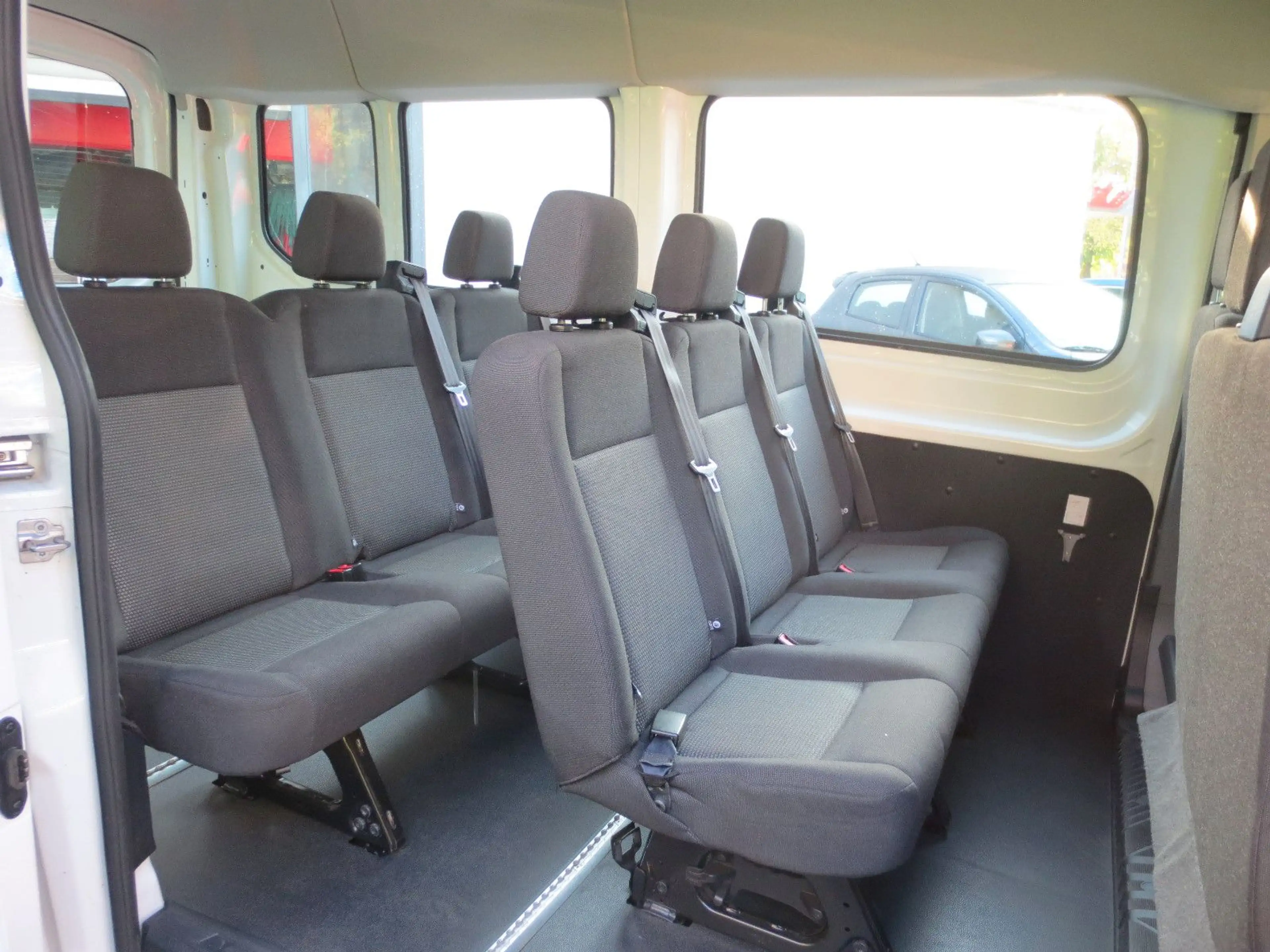 Ford Transit Kombi 310 L3 H2 Klima/9-Sitzer/1.Hd — photo 3