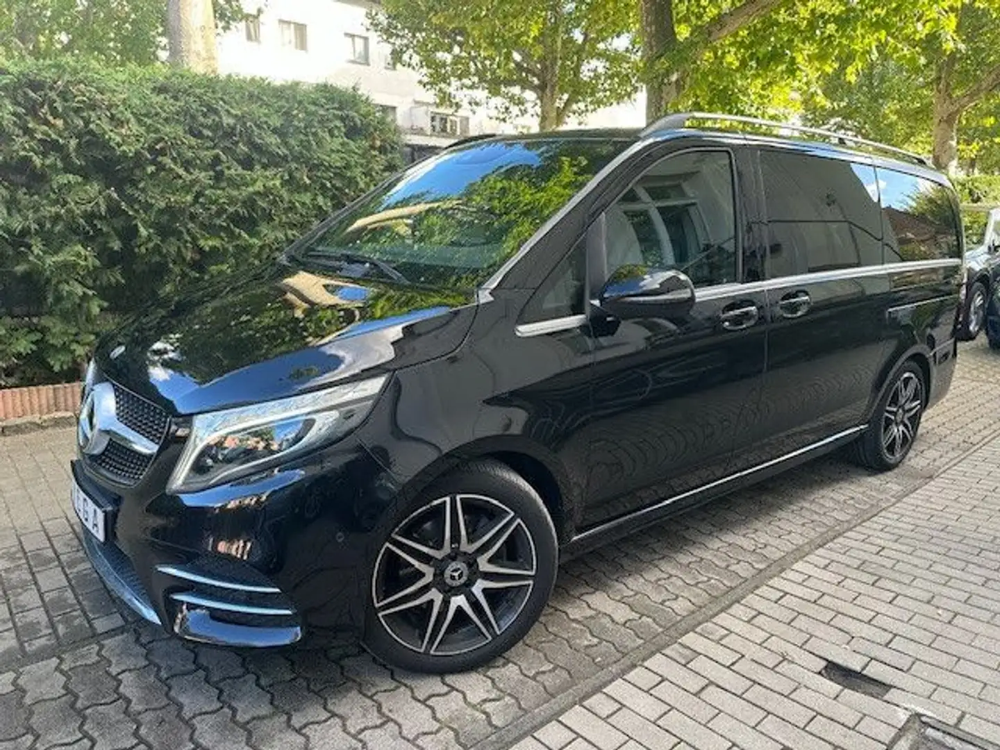 Mercedes-Benz V 300 d AVANTGARDE AMG LANG 360°KAMERA|SPUR|TOT Schwarz - 1