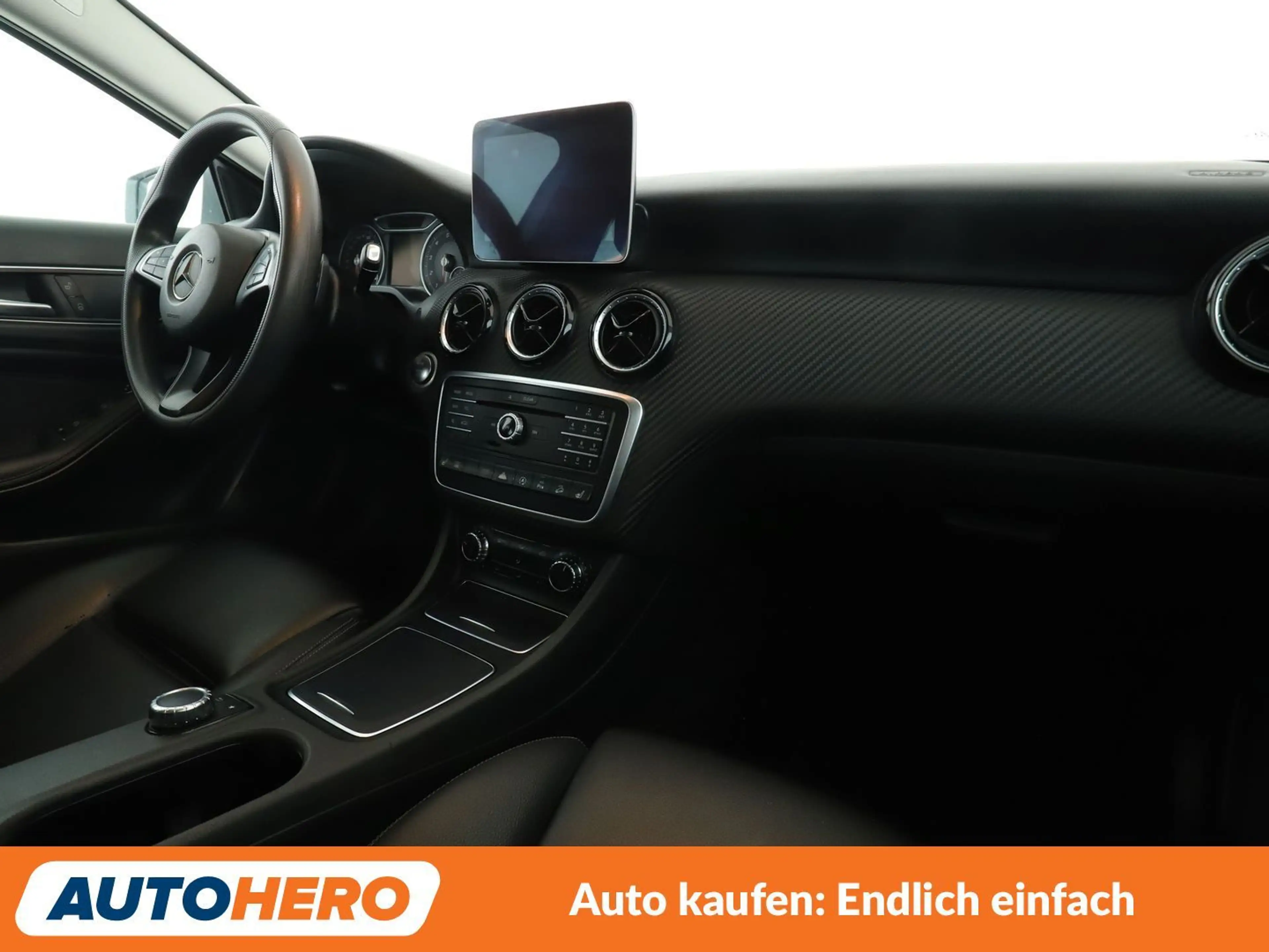 Mercedes-Benz GLA 220 4Matic Aut.*NAVI*TEMPO*CAM*PDC*SHZ*KLIMA*GARANTIE* — photo 13