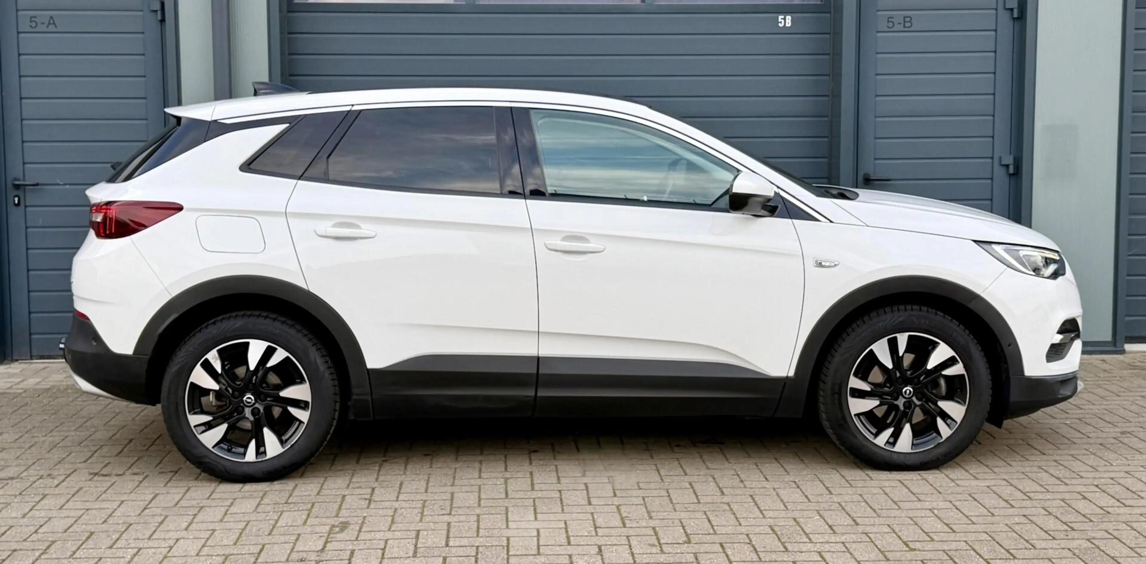 Opel Grandland X 1.2 - 130pk Turbo Ultimate | Lage KM NAP | DB Riem — photo 11