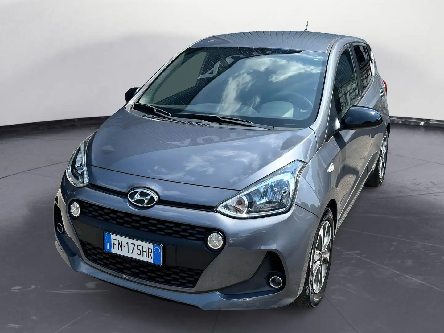Hyundai i10 1.0 MPI Login + Go pack Grigio - 1