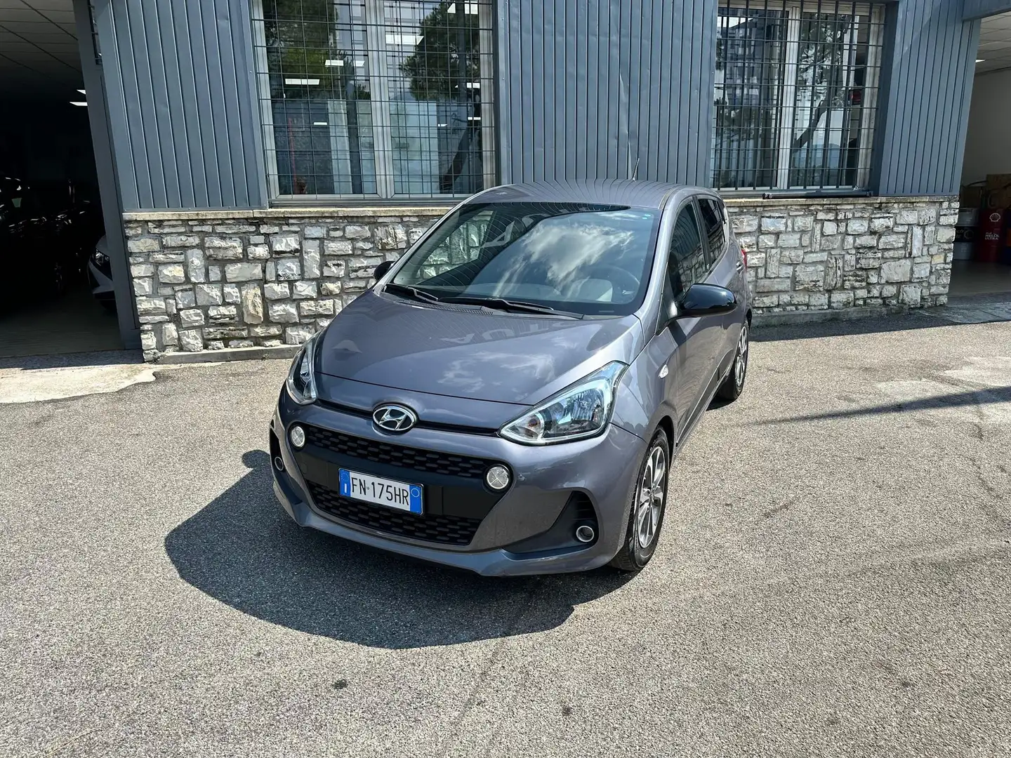 Hyundai i10 1.0 MPI Login + Go pack Grigio - 2
