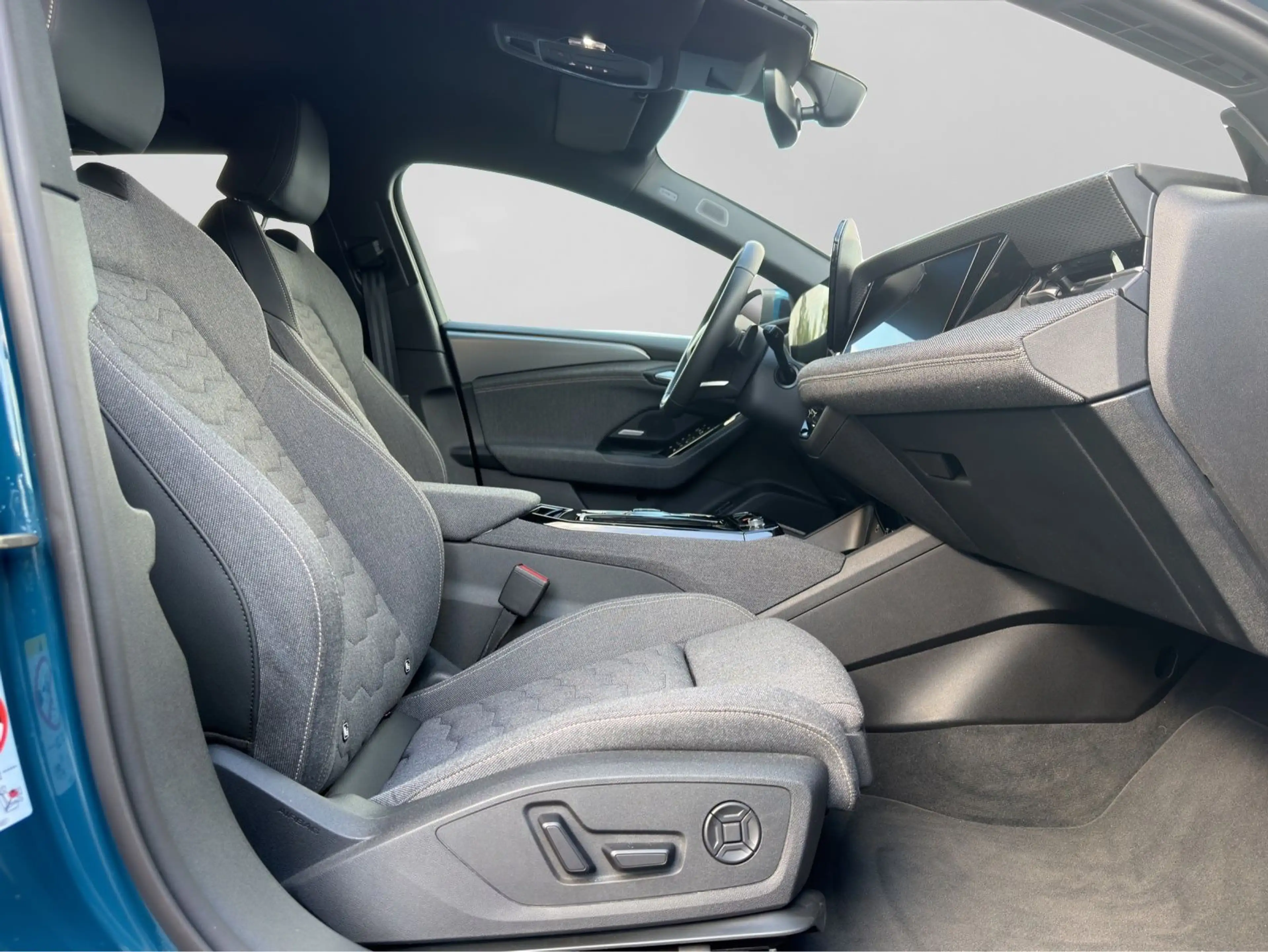 Audi A6 e-tron PERFORMANCE LM20 HuD MATRIX BuO — photo 4