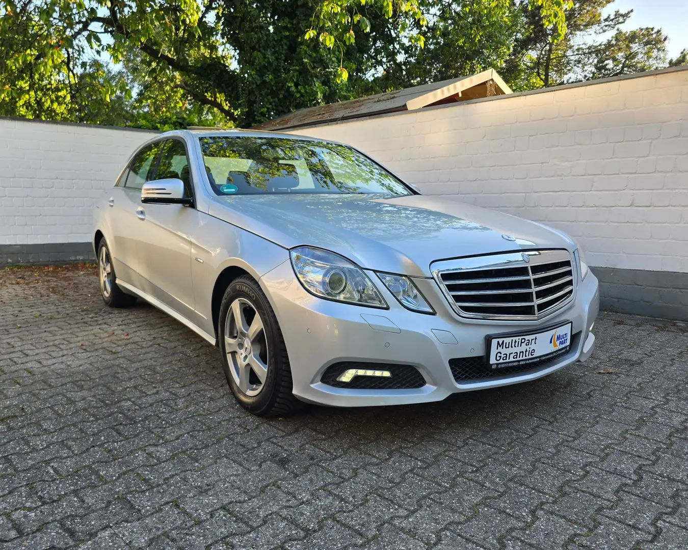 Mercedes-Benz E 250 Mercedes-Benz E250 Schiebedach|Avantgarde|Garantie Silber - 2