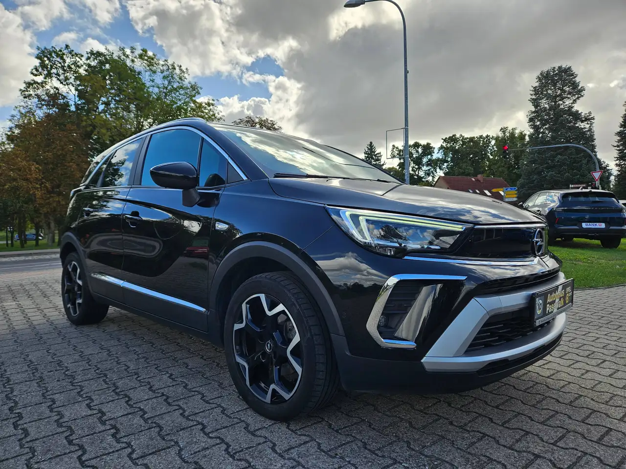 Opel Crossland AT Ultimate P-Dach HuD AHK LED NAVI Leder PDC+Kamera Tempomat Winter-Pkt., миниатюра 2