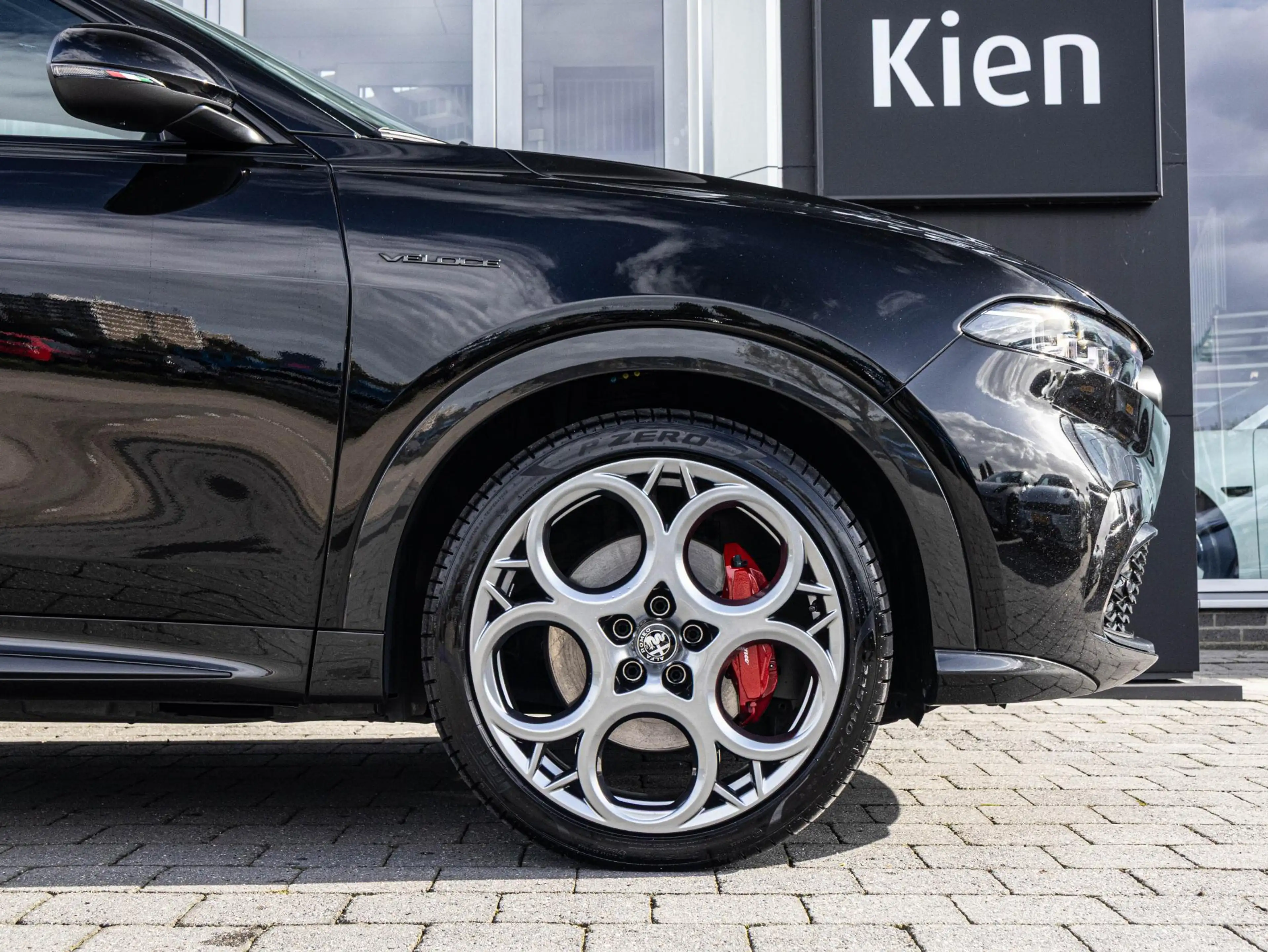 Alfa Romeo Tonale 1.5T Hybrid Veloce | Elektrisch glazen panorama-da — photo 6