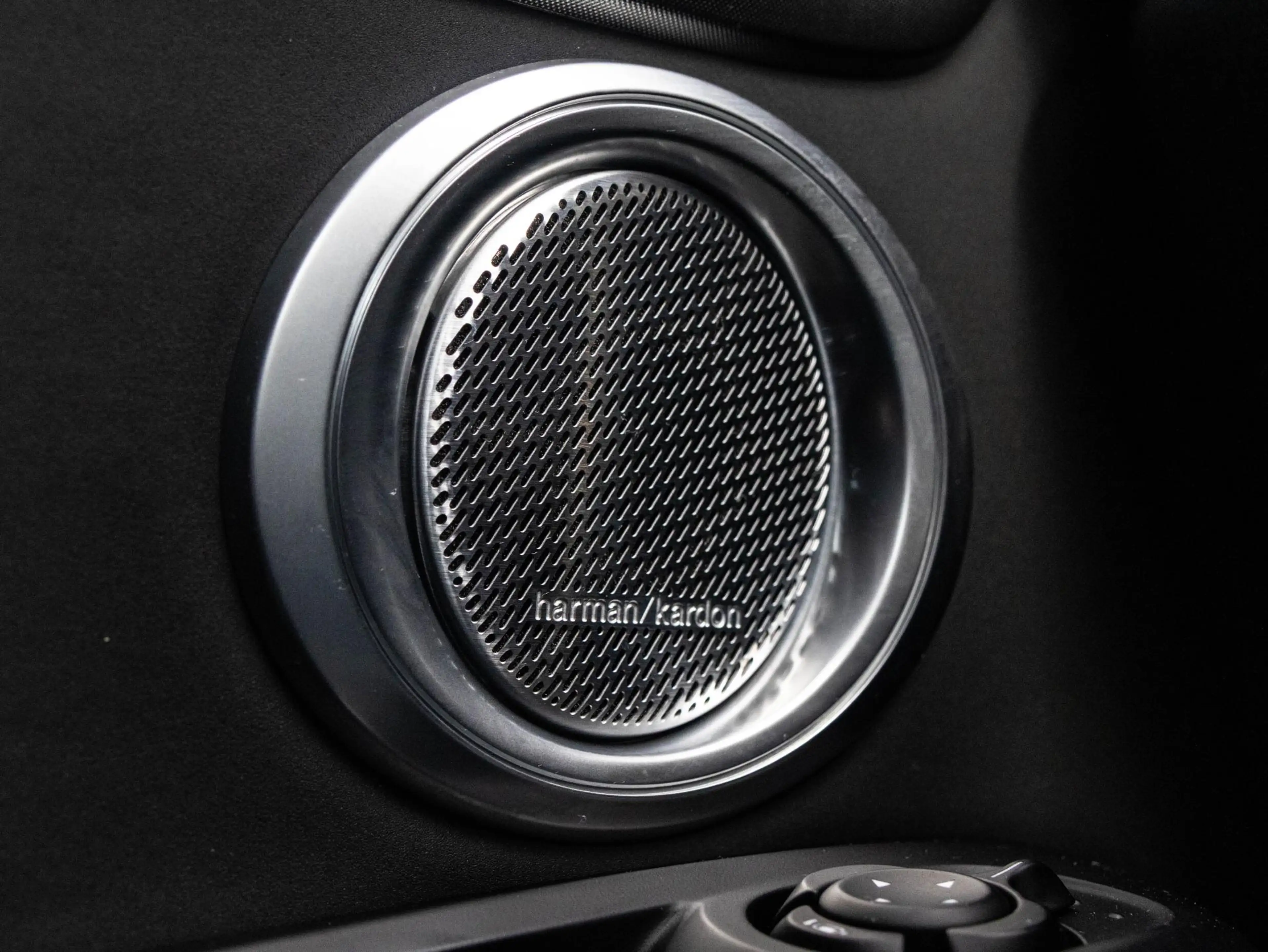 Alfa Romeo Tonale 1.5T Hybrid Veloce | Elektrisch glazen panorama-da — photo 44