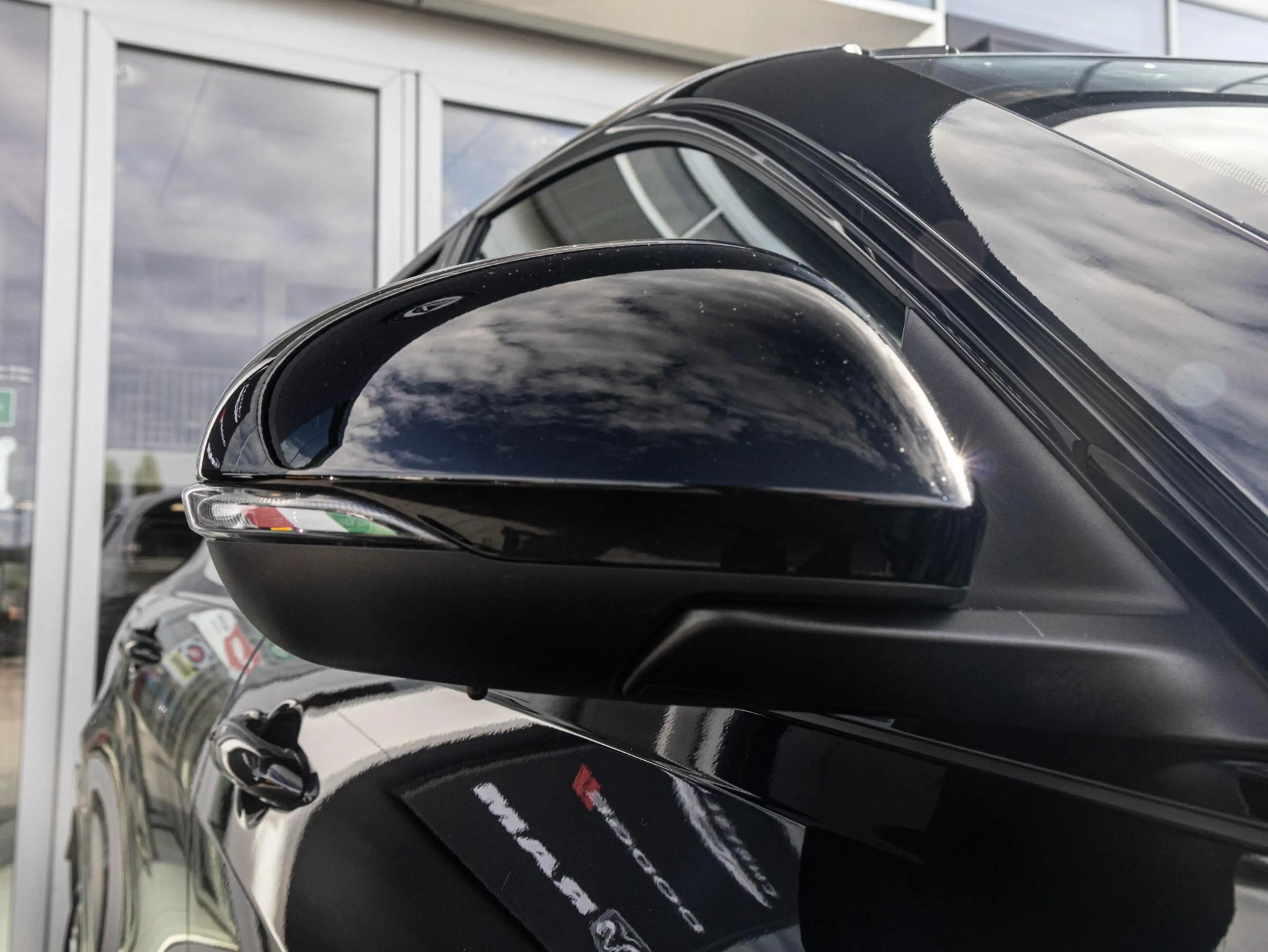 Alfa Romeo Tonale 1.5T Hybrid Veloce | Elektrisch glazen panorama-da — photo 32