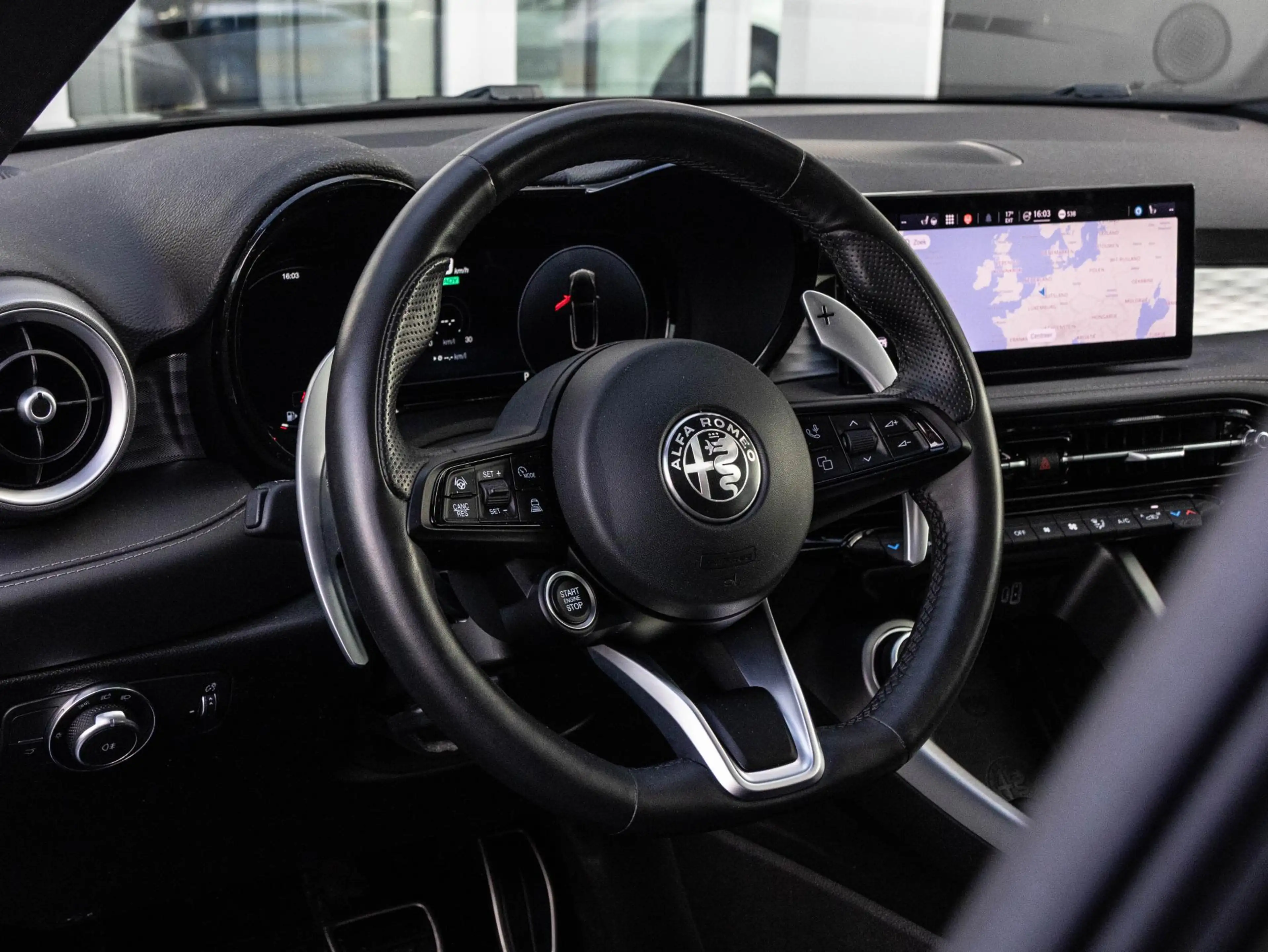 Alfa Romeo Tonale 1.5T Hybrid Veloce | Elektrisch glazen panorama-da — photo 7