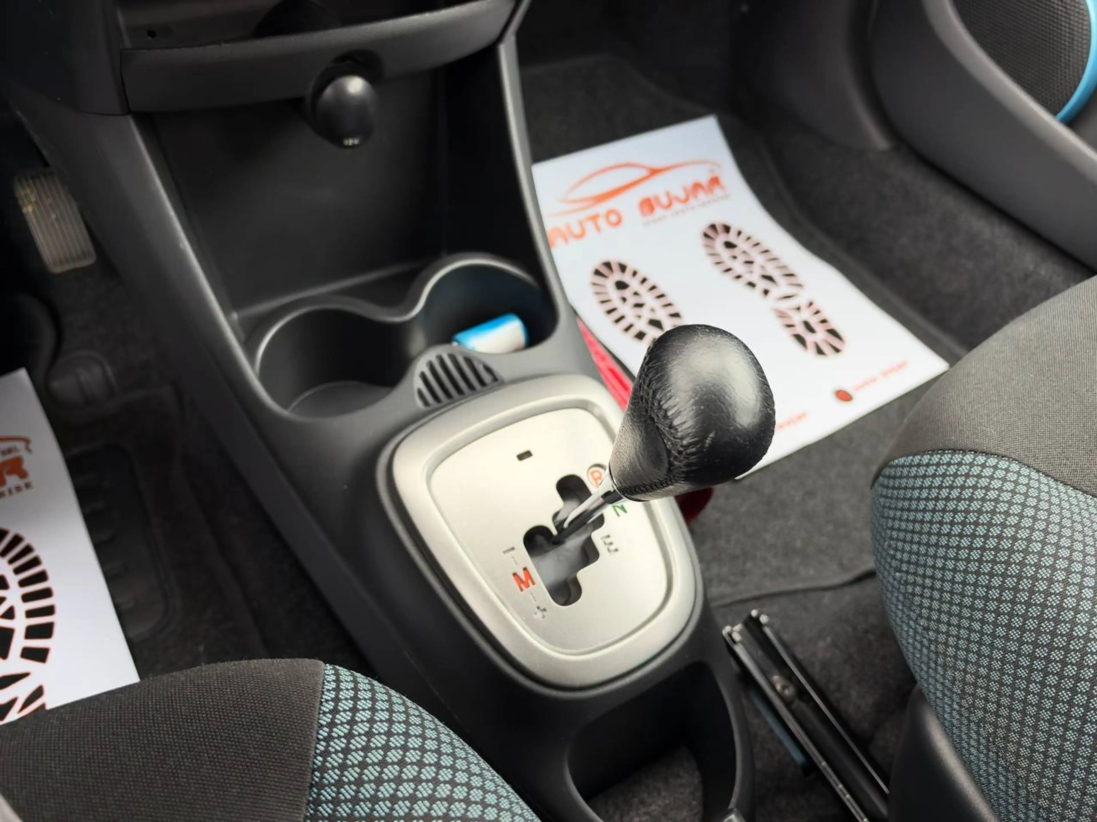 Toyota Aygo Aygo 1.0i **AUTOMATIQUE + AIRCO + BLUETOOTH** — photo 15