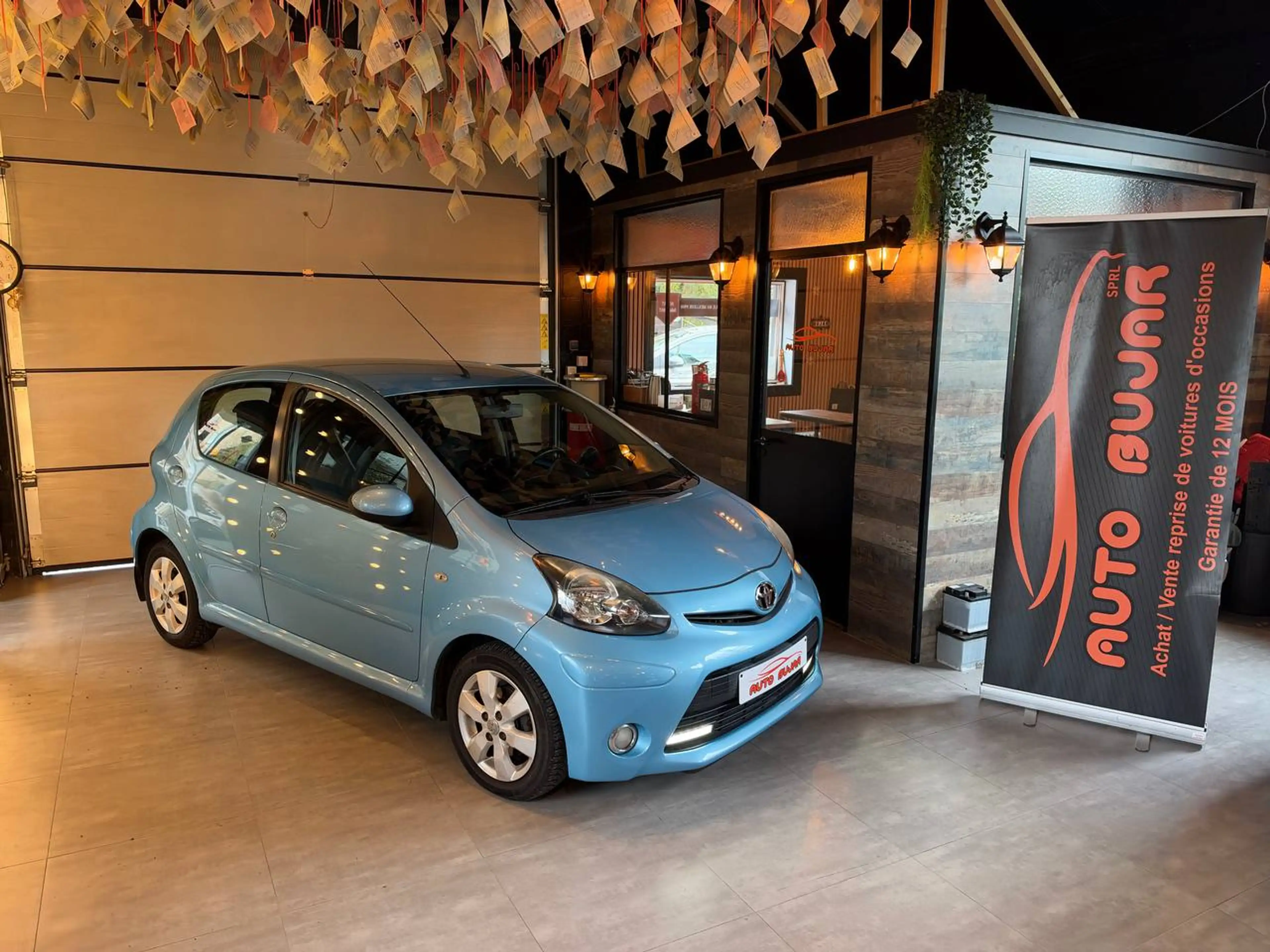 Toyota Aygo Aygo 1.0i **AUTOMATIQUE + AIRCO + BLUETOOTH**