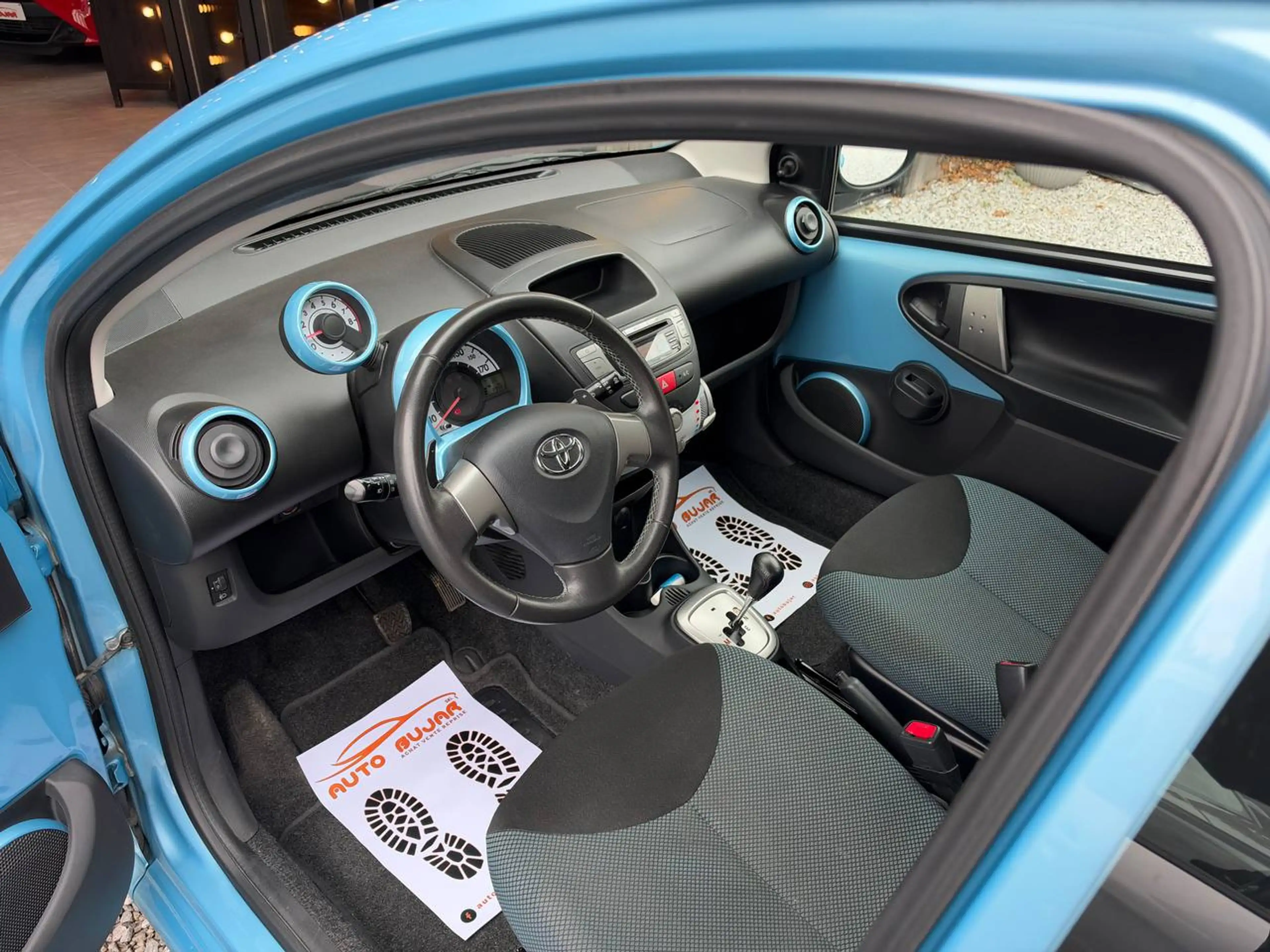 Toyota Aygo Aygo 1.0i **AUTOMATIQUE + AIRCO + BLUETOOTH** — photo 13