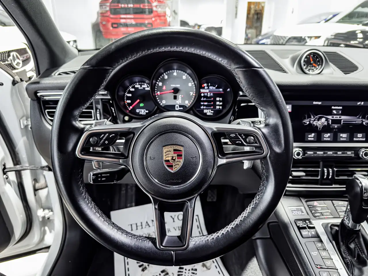 Porsche Macan снимка Porsche Macan