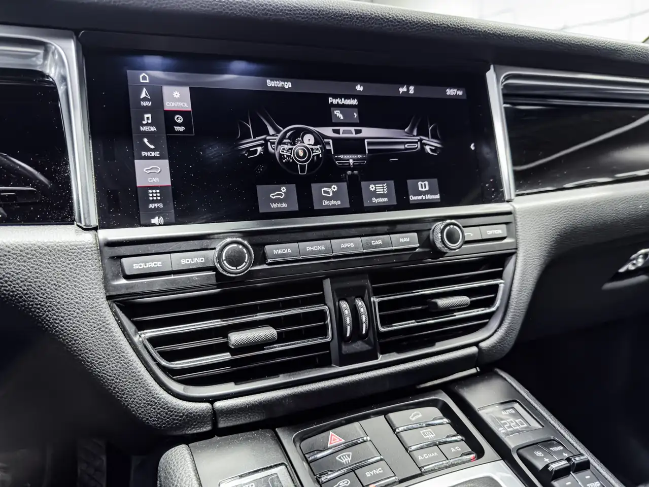 Porsche Macan снимка Porsche Macan