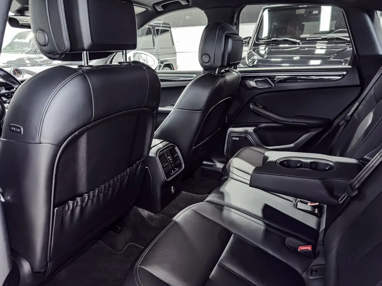 Porsche Macan снимка Porsche Macan