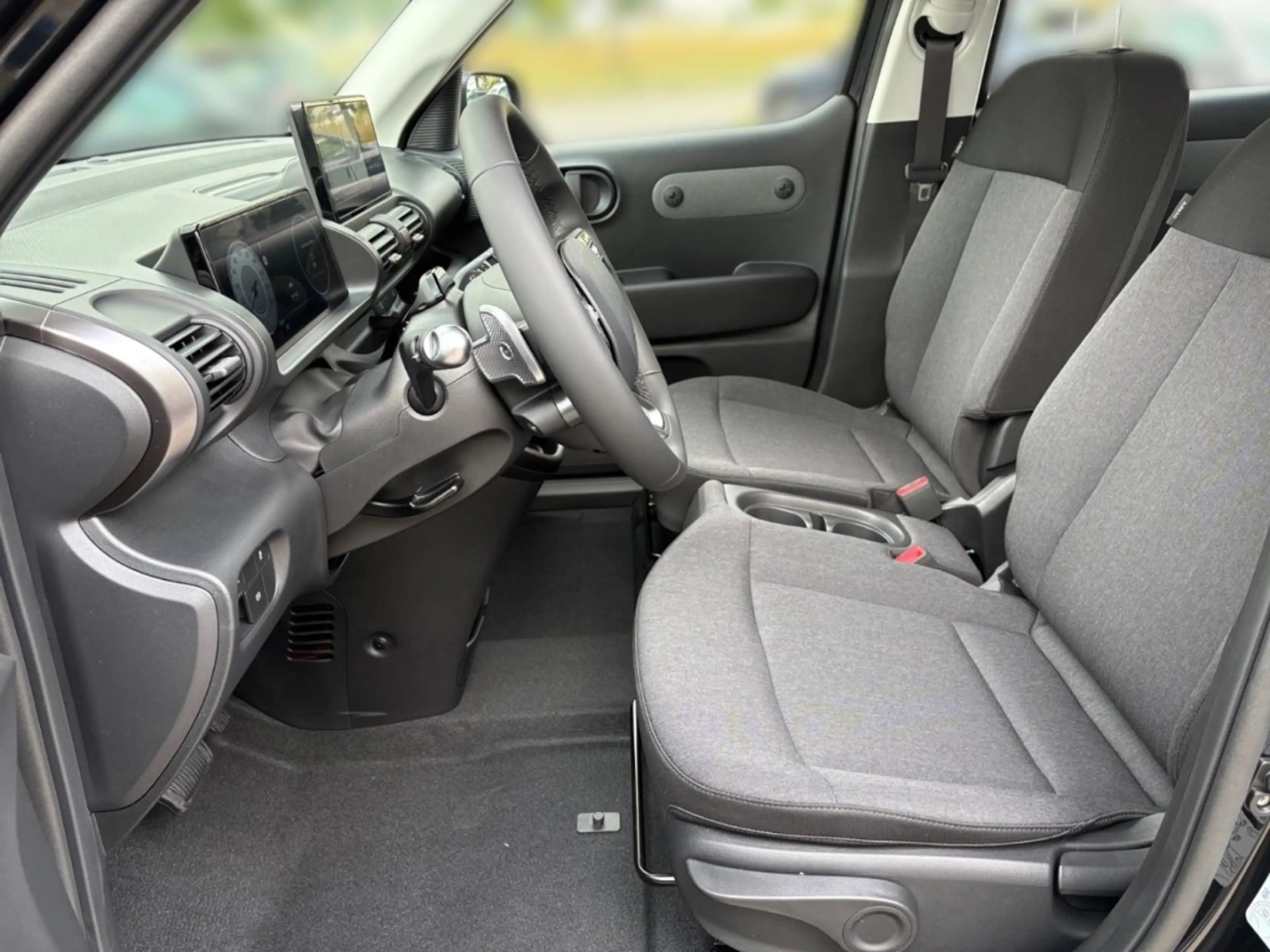 Hyundai Inster Elektro 85 kW + GROSSE BATTERIE!+AB LAGER — photo 7