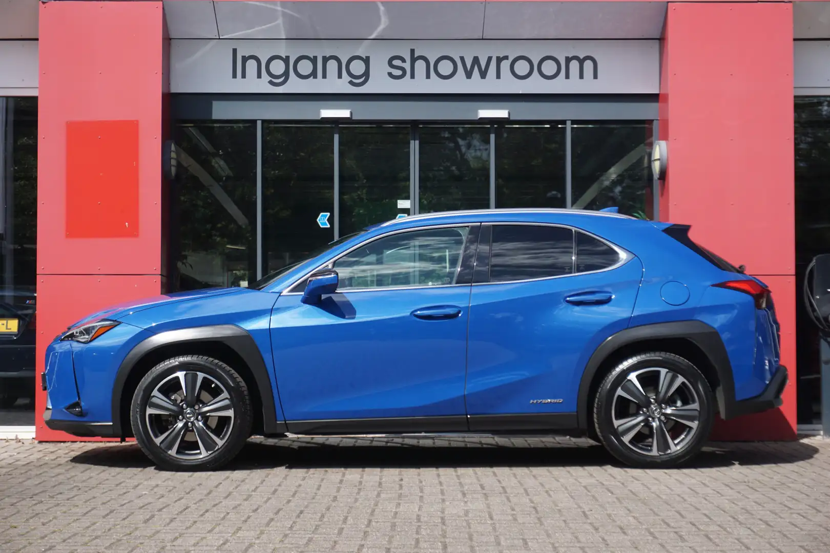 Lexus UX 250h Business Line | Leder | Camera | ACC | 18'' LM | D Blauw - 2