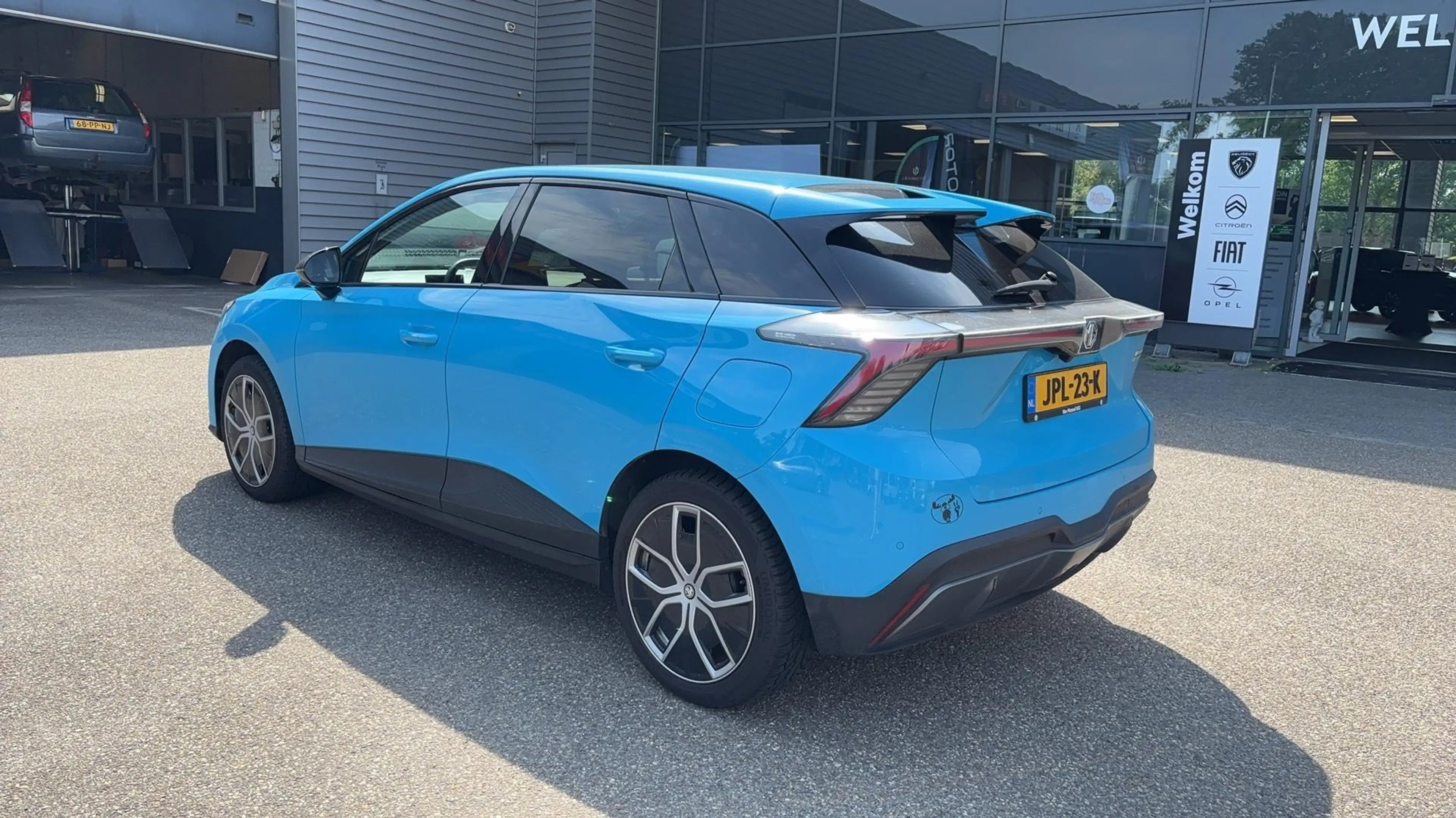 MG MG4 Electric Comfort 64 kWh — photo 7