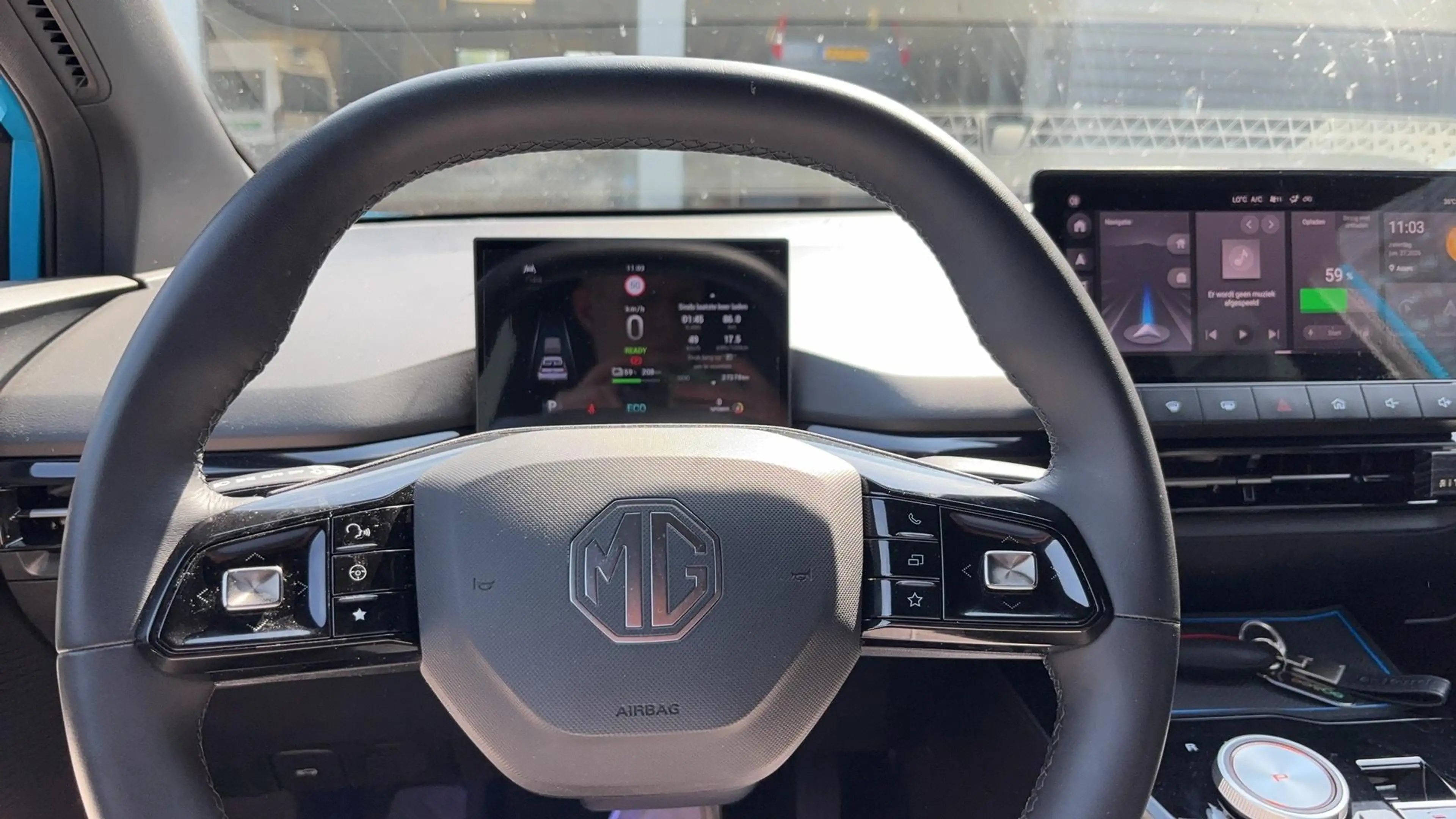 MG MG4 Electric Comfort 64 kWh — photo 15