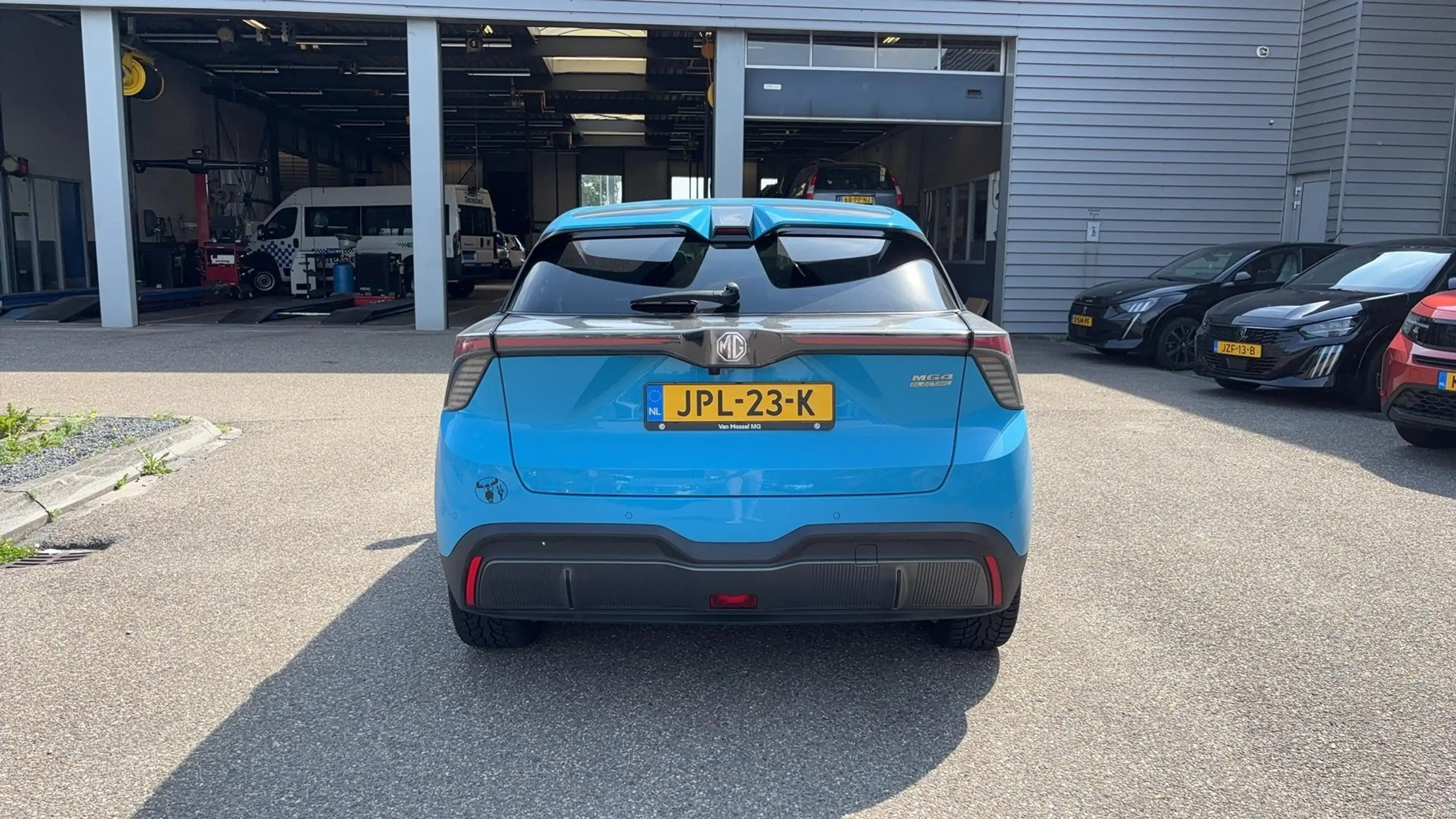 MG MG4 Electric Comfort 64 kWh — photo 6
