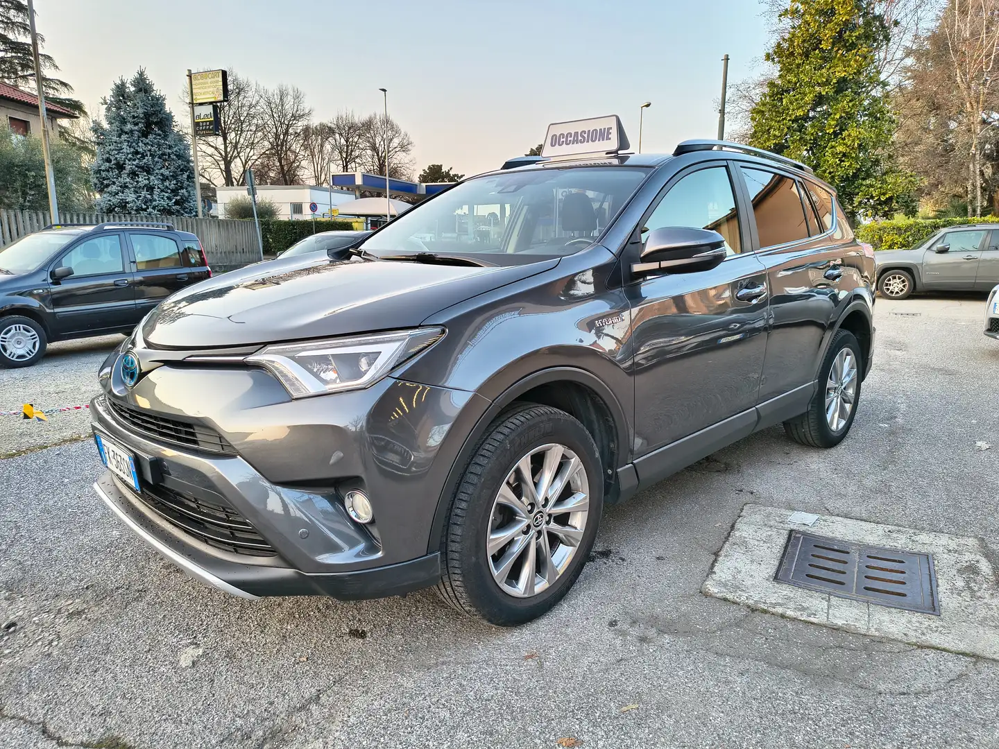 Toyota RAV 4 2.5 vvt-i h Lounge 2wd e-cvt Grau - 1