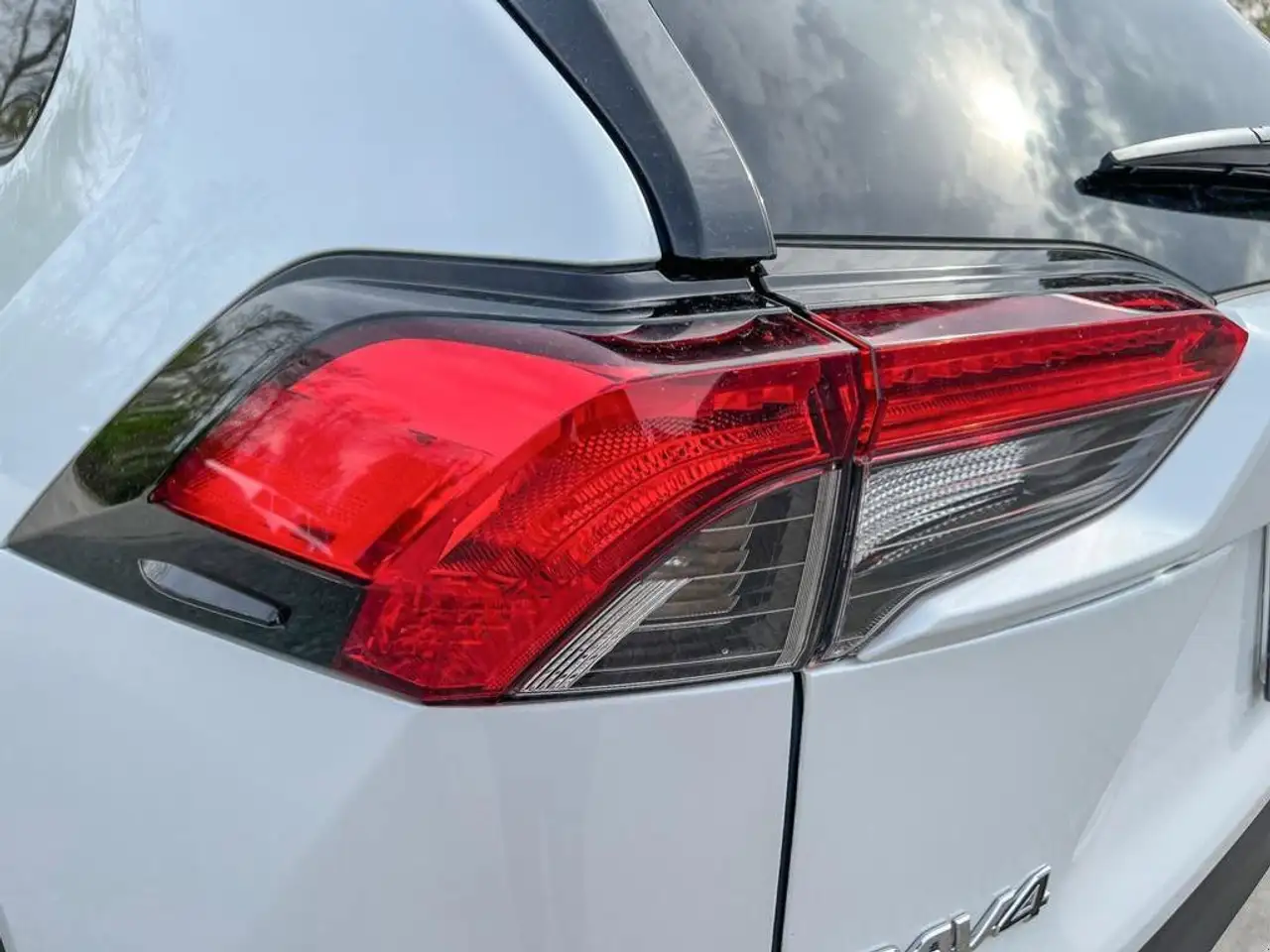 Toyota RAV 4 снимка Toyota RAV 4