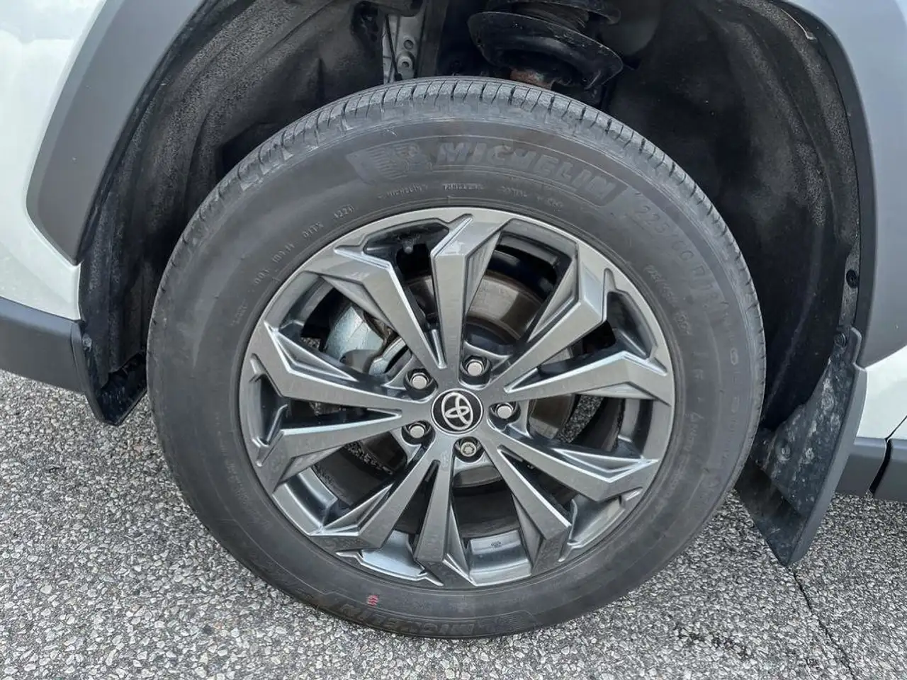 Toyota RAV 4 снимка Toyota RAV 4