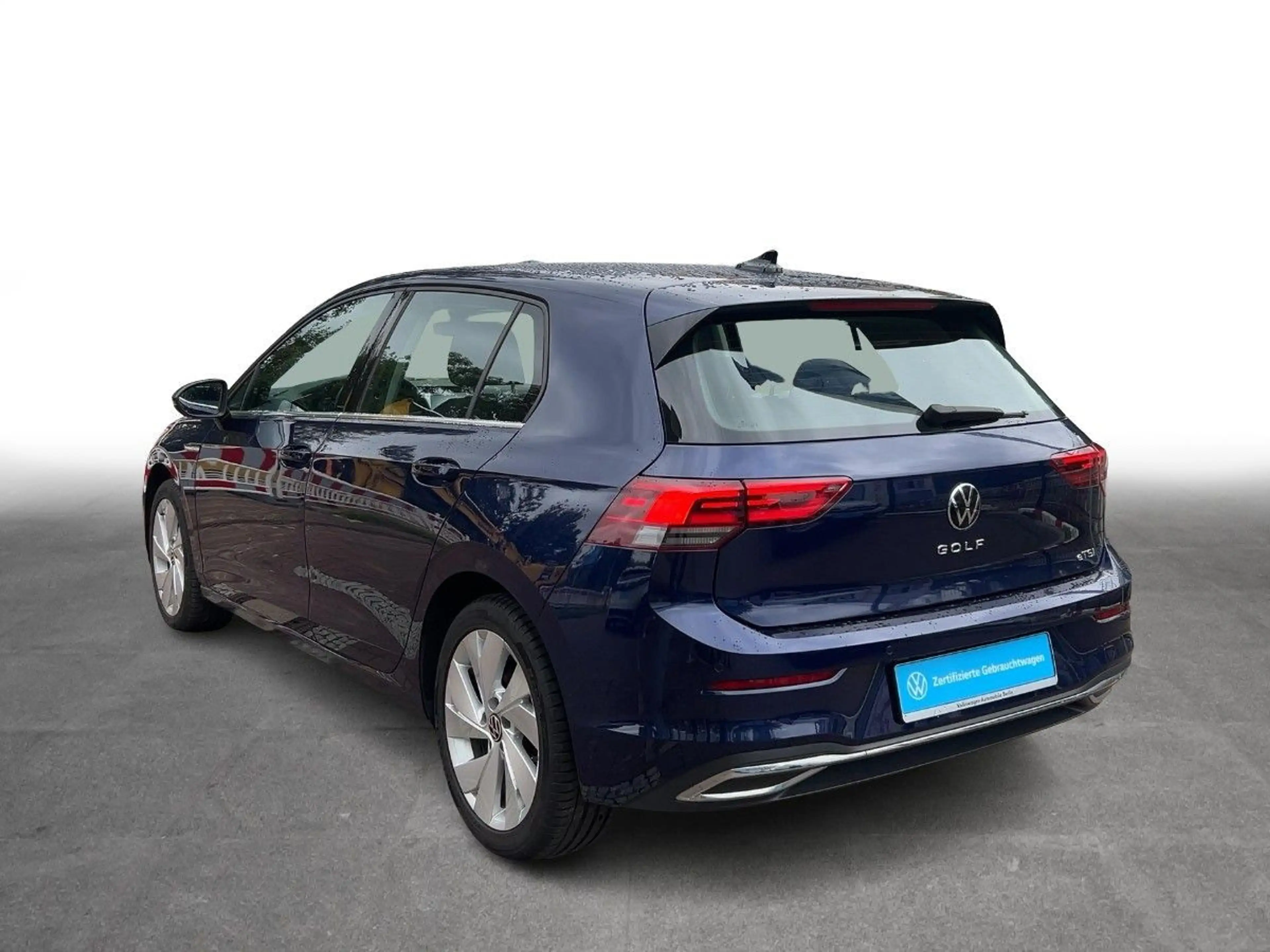 Volkswagen Golf VIII 1.5 eTSI DSG Style Navi LED-Plus PDC — photo 4