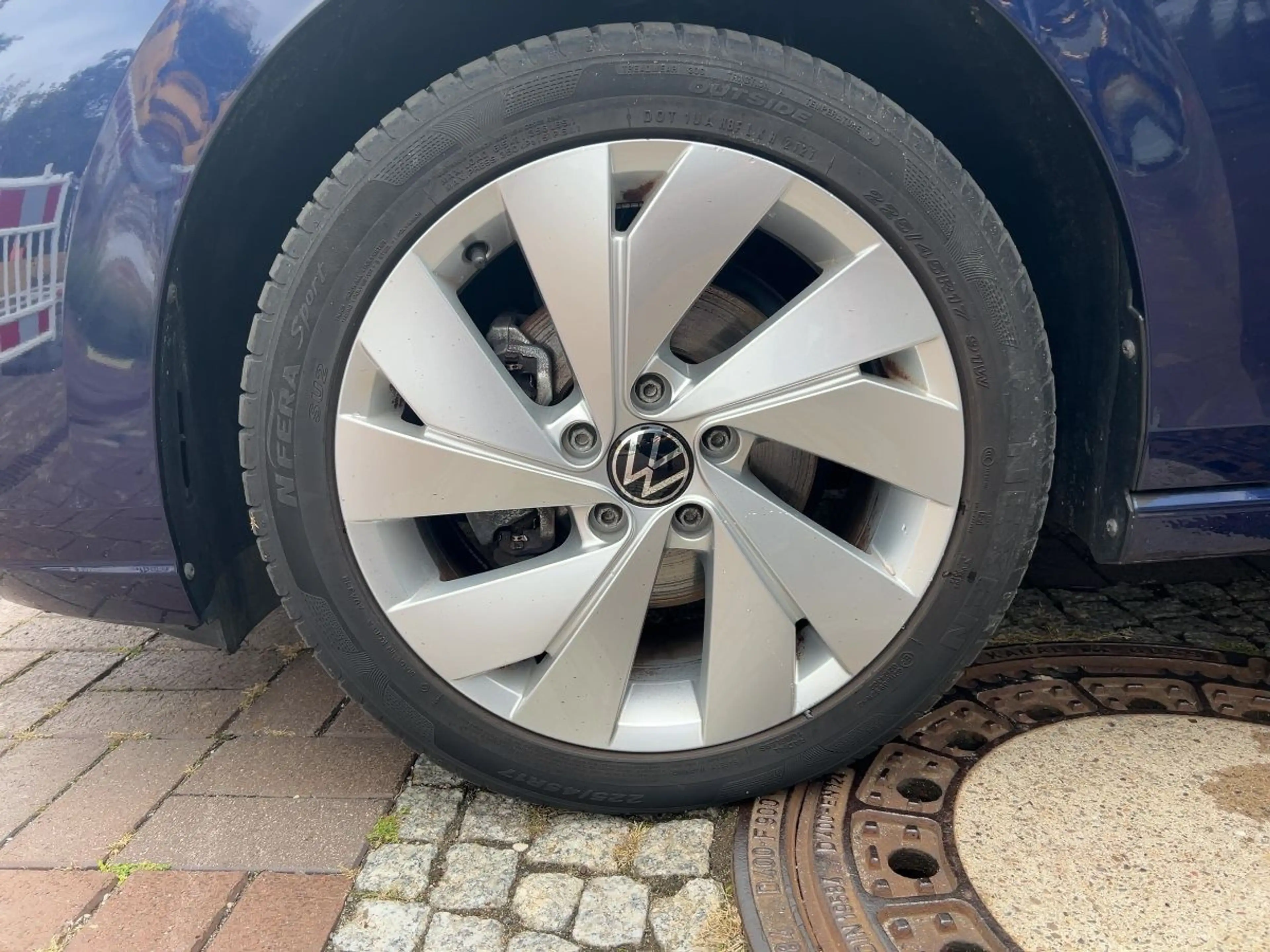 Volkswagen Golf VIII 1.5 eTSI DSG Style Navi LED-Plus PDC — photo 14