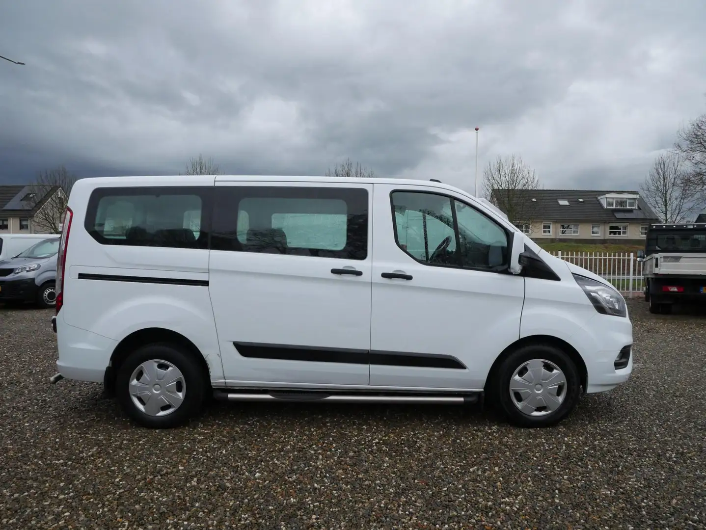 Ford Transit Custom 2.0 TDCI 110PK, L1H1, Airco, Combi-9 Persoons, Mee Weiß - 2