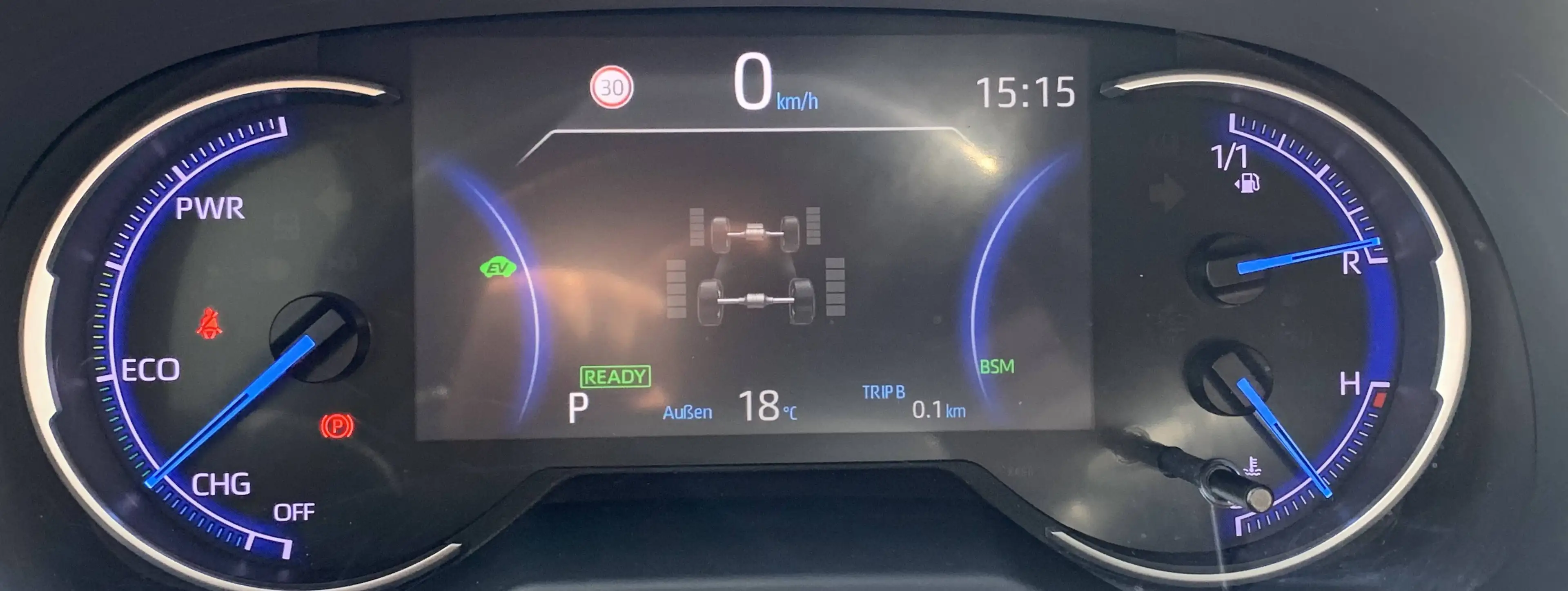 Toyota RAV 4 Hybrid 4x4 Club — photo 7