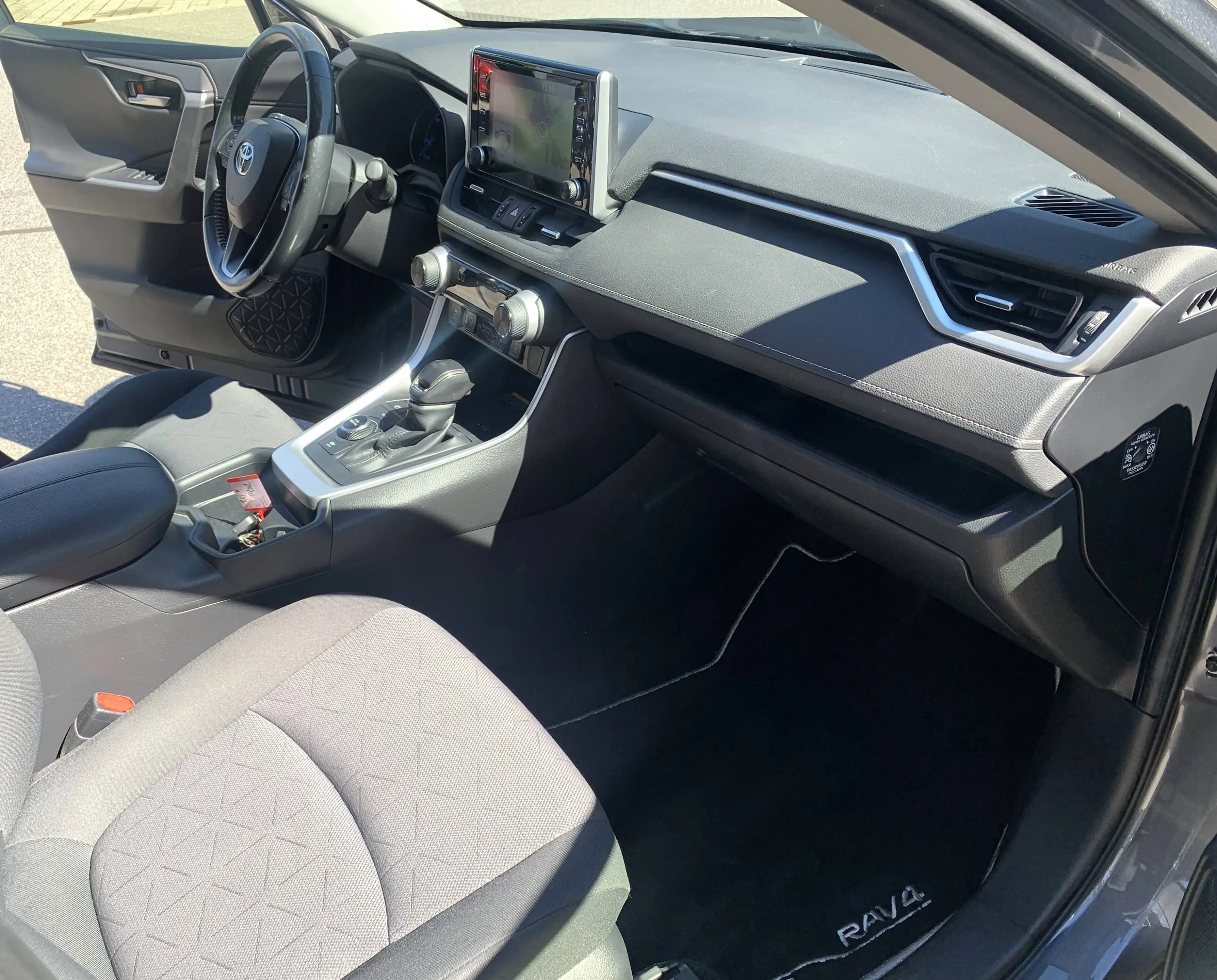 Toyota RAV 4 Hybrid 4x4 Club — photo 9