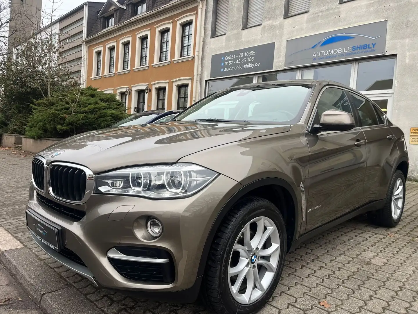 BMW X6 xDrive 30d LED, Leder Grau - 1
