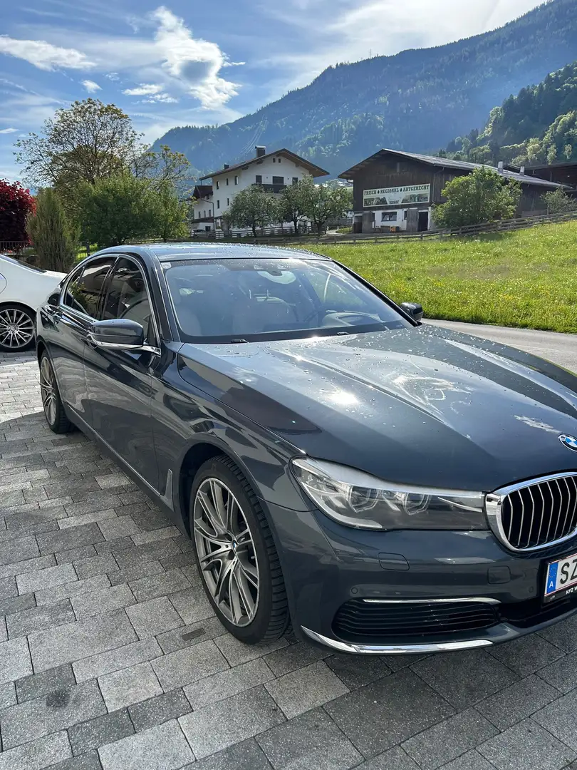 BMW 730 Blauw - 1