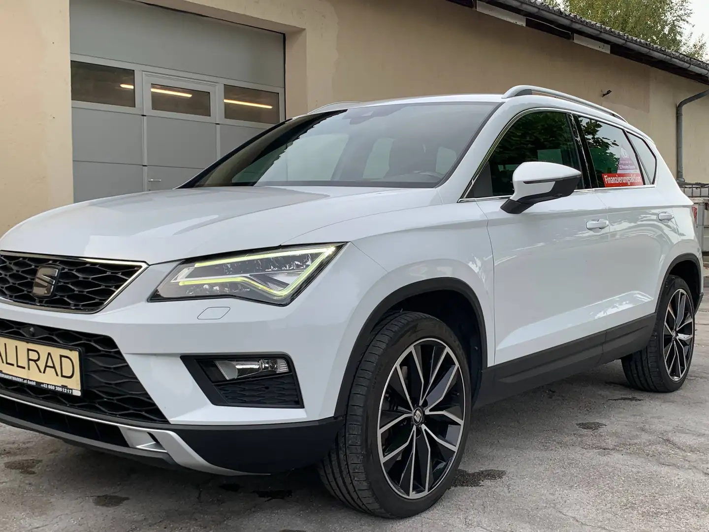 SEAT Ateca Xcellence 4Drive | DSG | ACC | 360° | LED | Navi | SEAT Sound | NEUES Pickerl und NEUER Service Weiß - 1