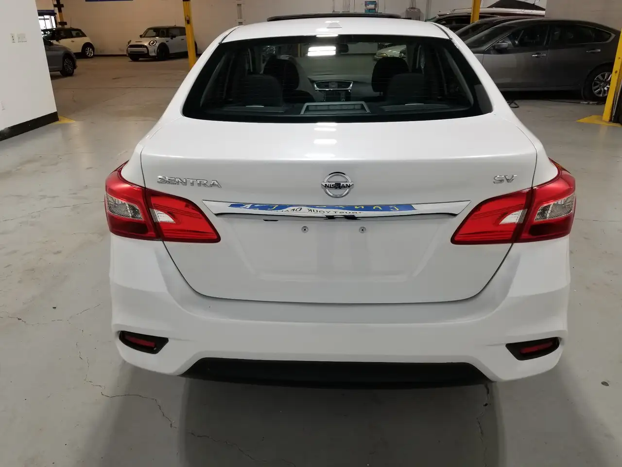 Nissan Sentra снимка Nissan Sentra