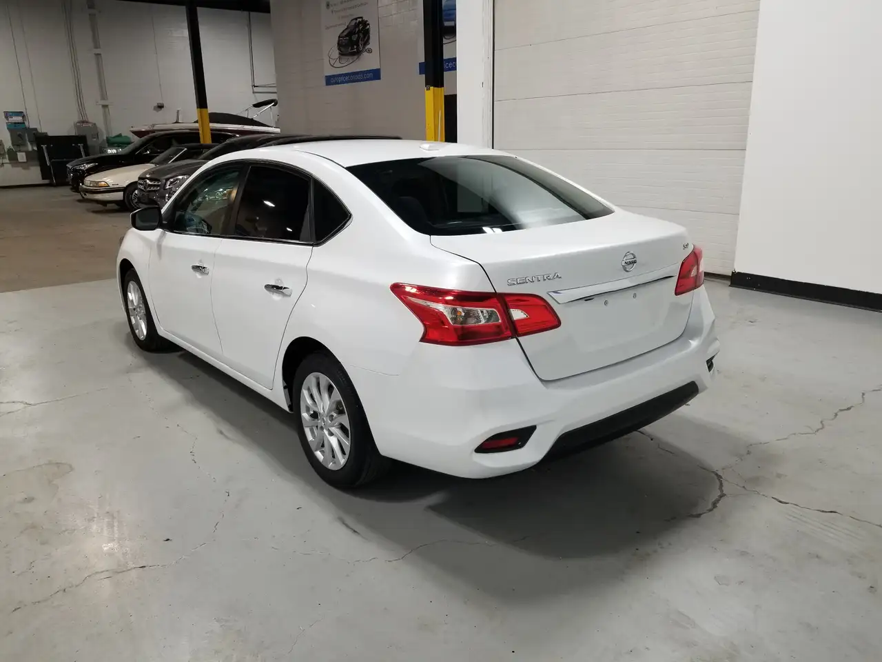 Nissan Sentra снимка Nissan Sentra