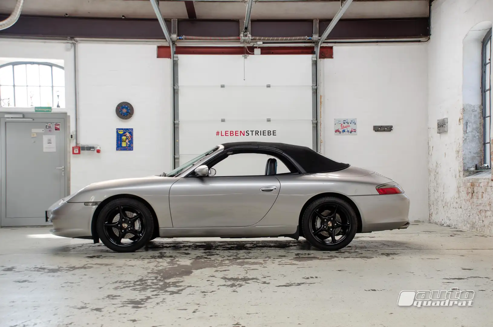 Porsche 911 Carrera 4 Cabrio Schalter Argent - 2