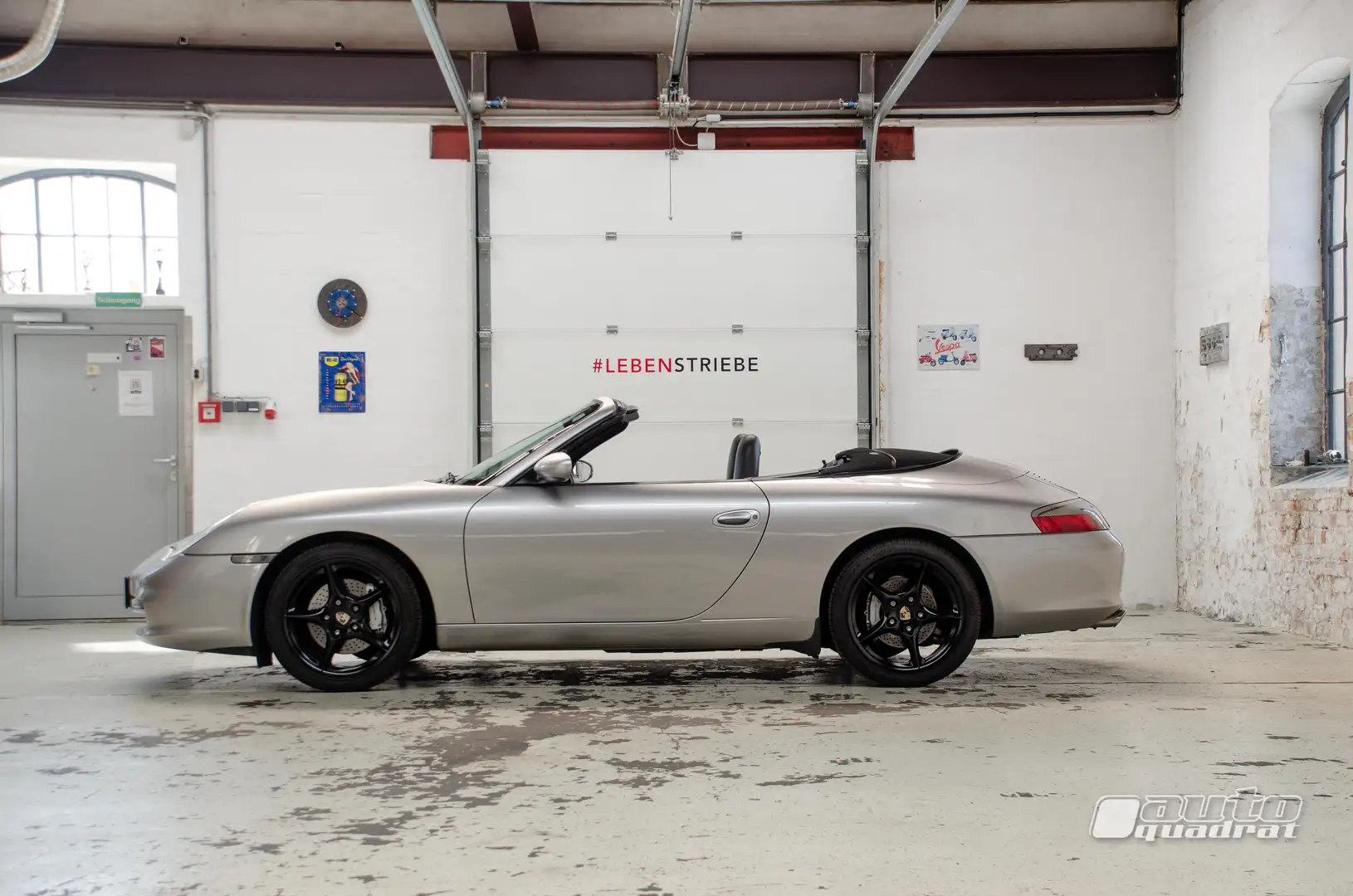 Porsche 911 Carrera 4 Cabrio Schalter Argent - 1